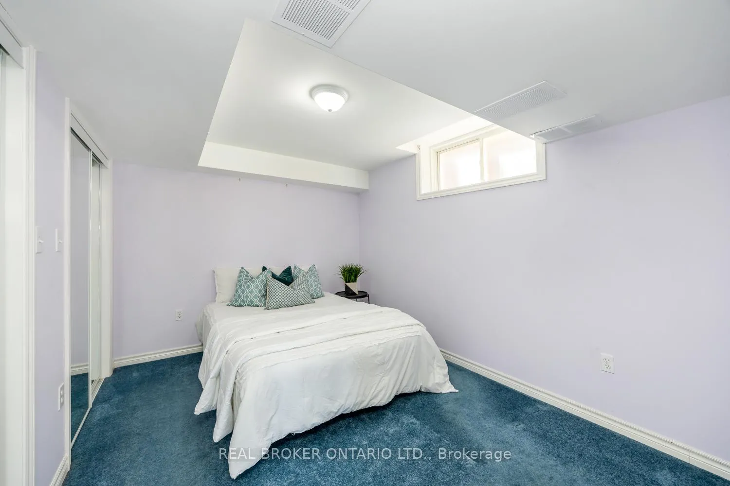 Photo 21 of 69 Padfield Drive, Clarington, Bowmanville — HOMEH
