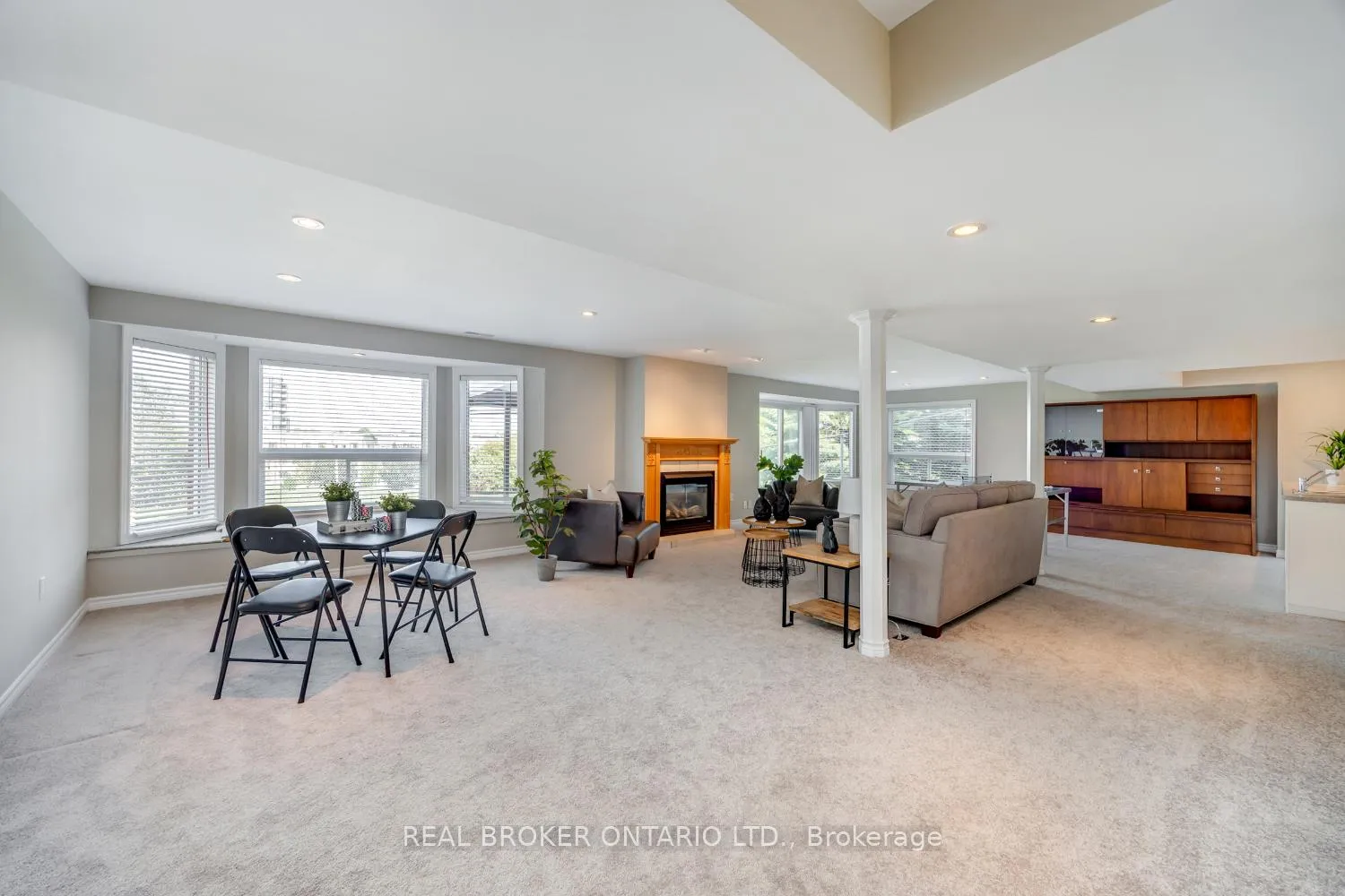 Photo 22 of 69 Padfield Drive, Clarington, Bowmanville — HOMEH