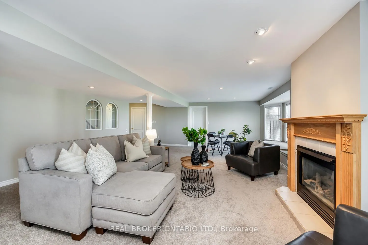 Photo 24 of 69 Padfield Drive, Clarington, Bowmanville — HOMEH