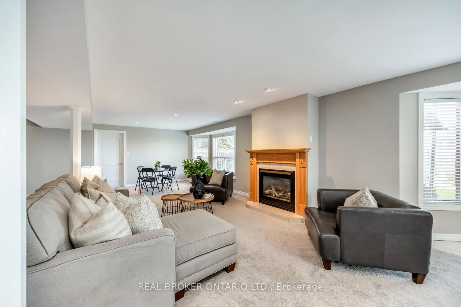 Photo 27 of 69 Padfield Drive, Clarington, Bowmanville — HOMEH
