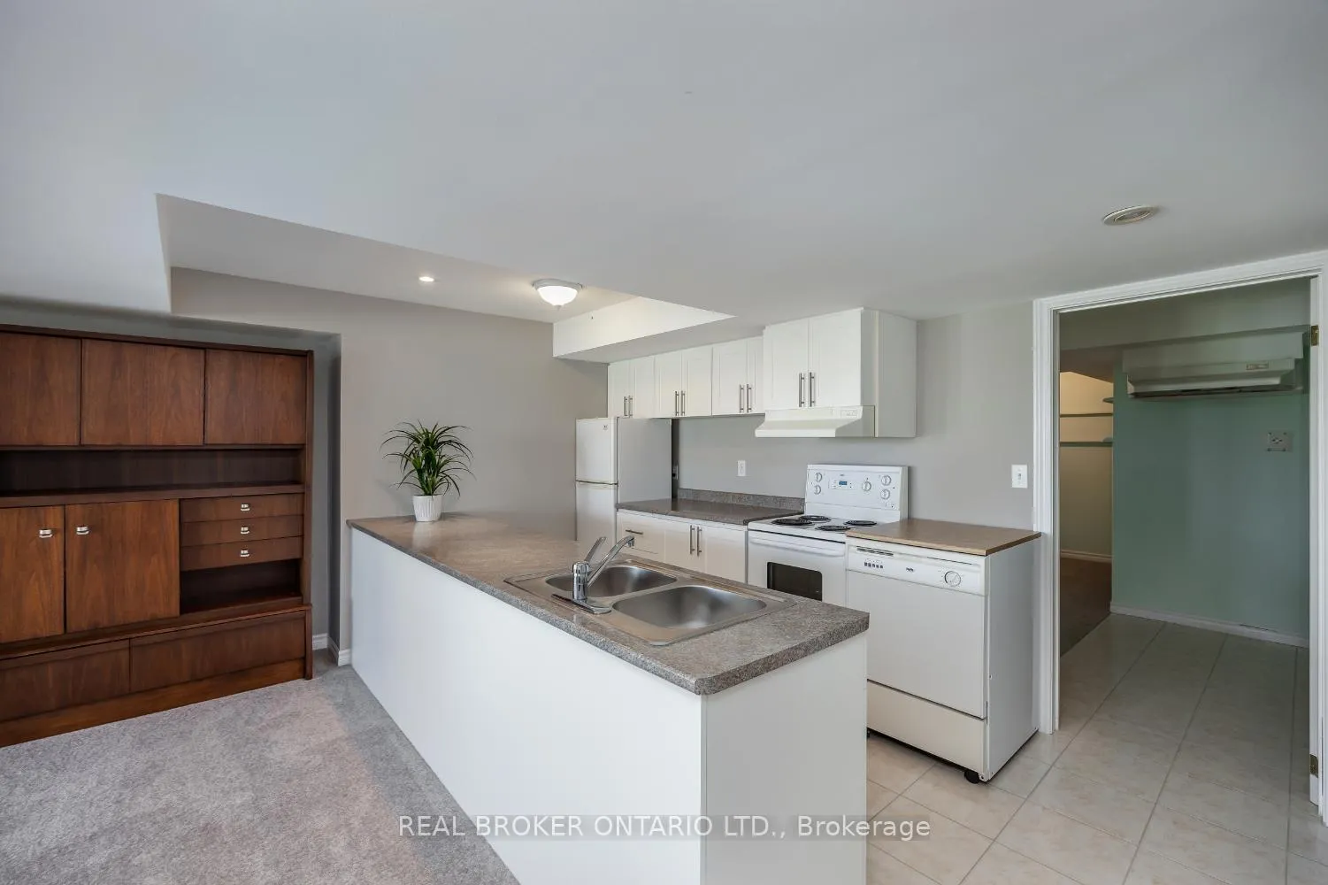 Photo 29 of 69 Padfield Drive, Clarington, Bowmanville — HOMEH