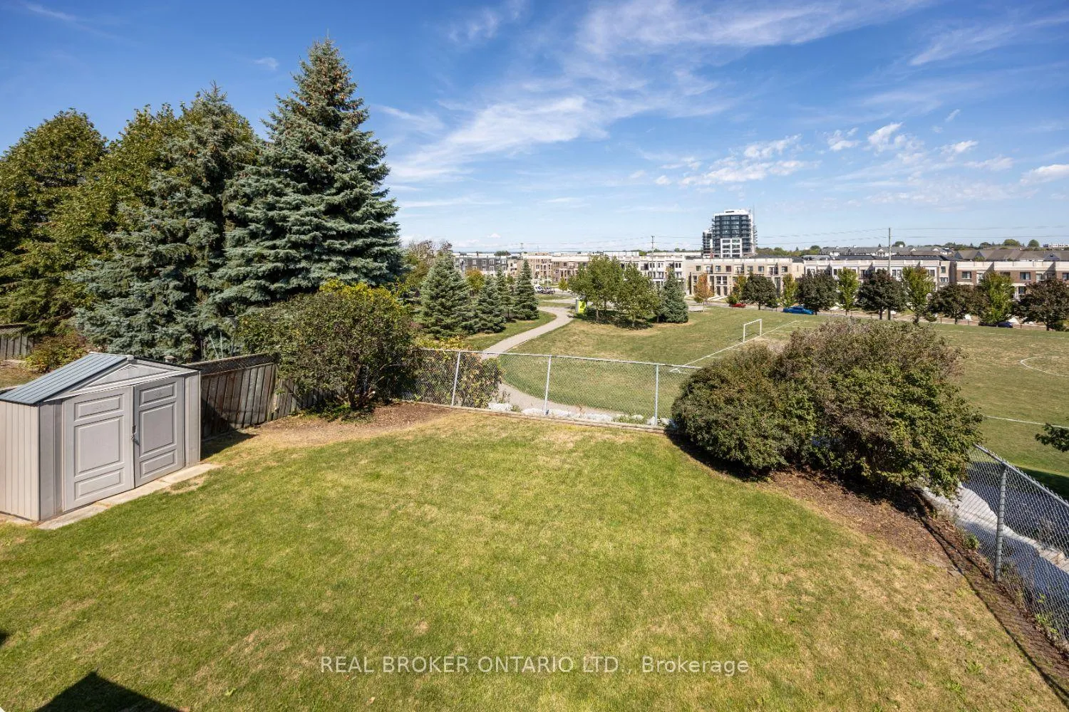 Photo 35 of 69 Padfield Drive, Clarington, Bowmanville — HOMEH