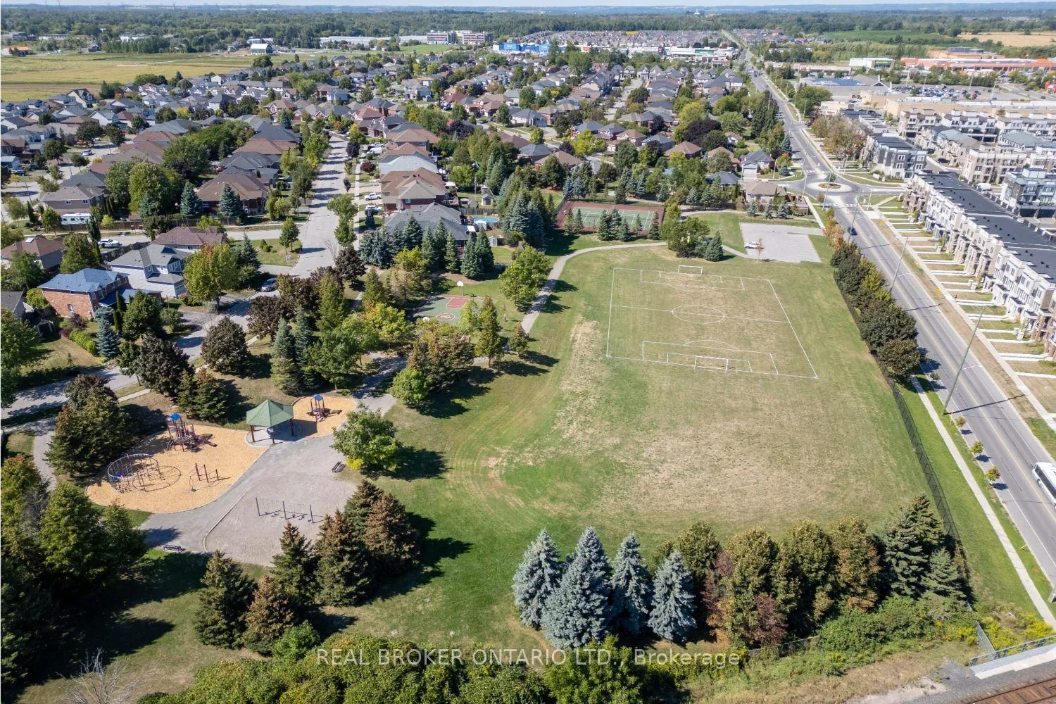 Photo 39 of 69 Padfield Drive, Clarington, Bowmanville — HOMEH