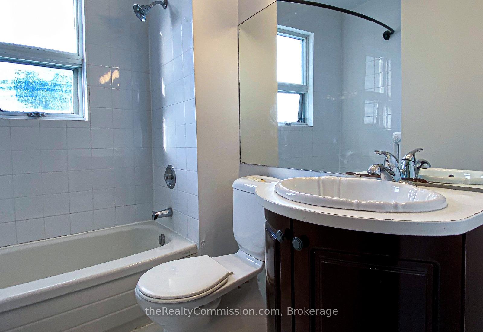 Photo 8 of Unit 6, 2449 Yonge Street E, Toronto, Mount Pleasant West — HOMEH