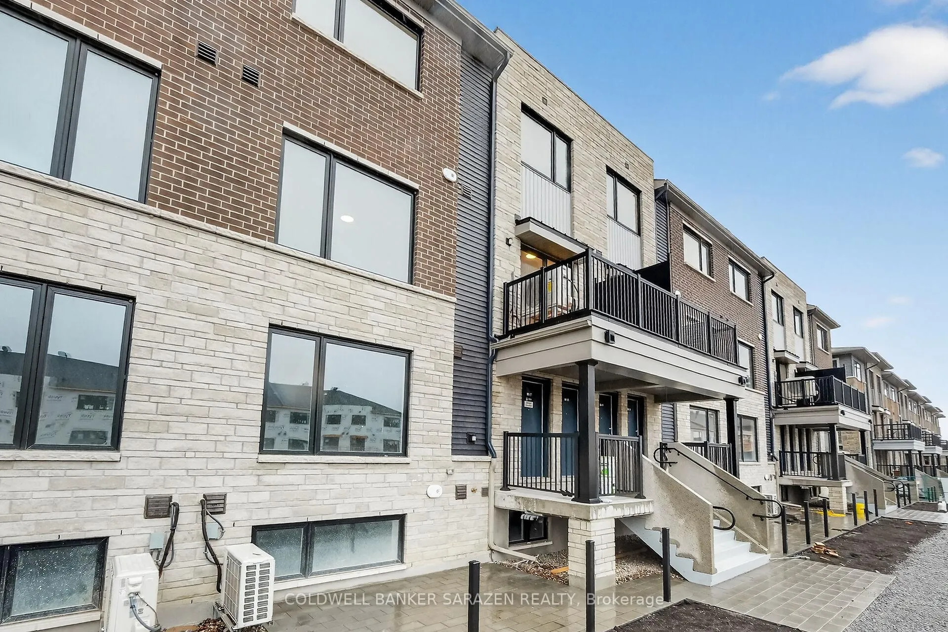 Photo 2 of Unit 18, 801 Glenroy Gilbert Drive, Ottawa, Barrhaven - Strandherd — HOMEH
