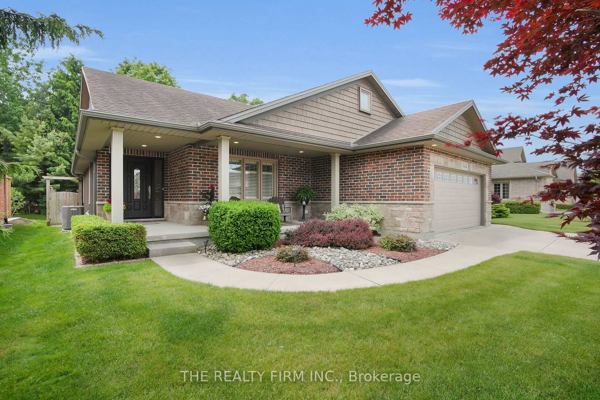 Photo 2 of 364 Darcy Drive E, Strathroy-Caradoc, NE — HOMEH