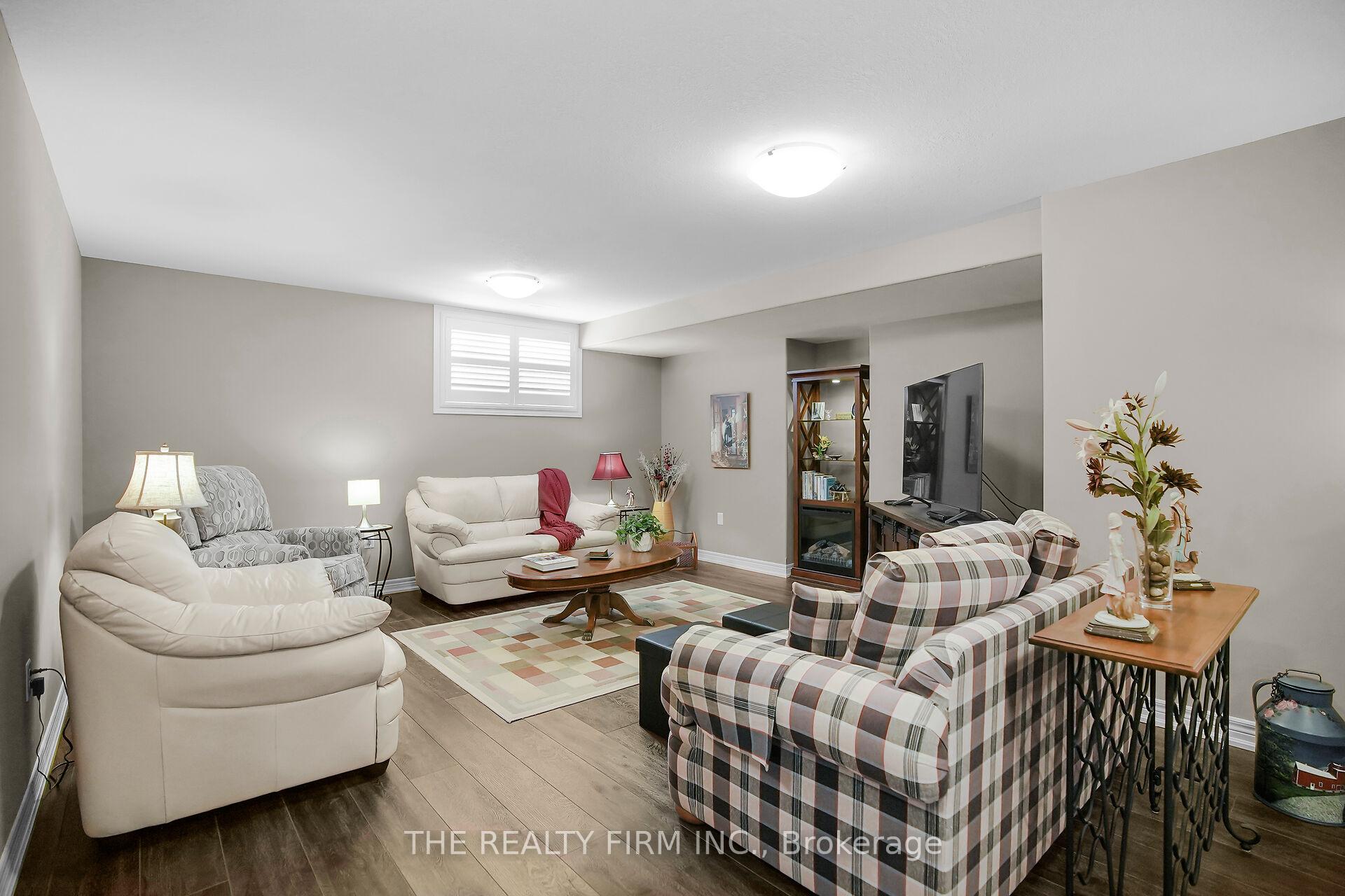 Photo 30 of 364 Darcy Drive E, Strathroy-Caradoc, NE — HOMEH