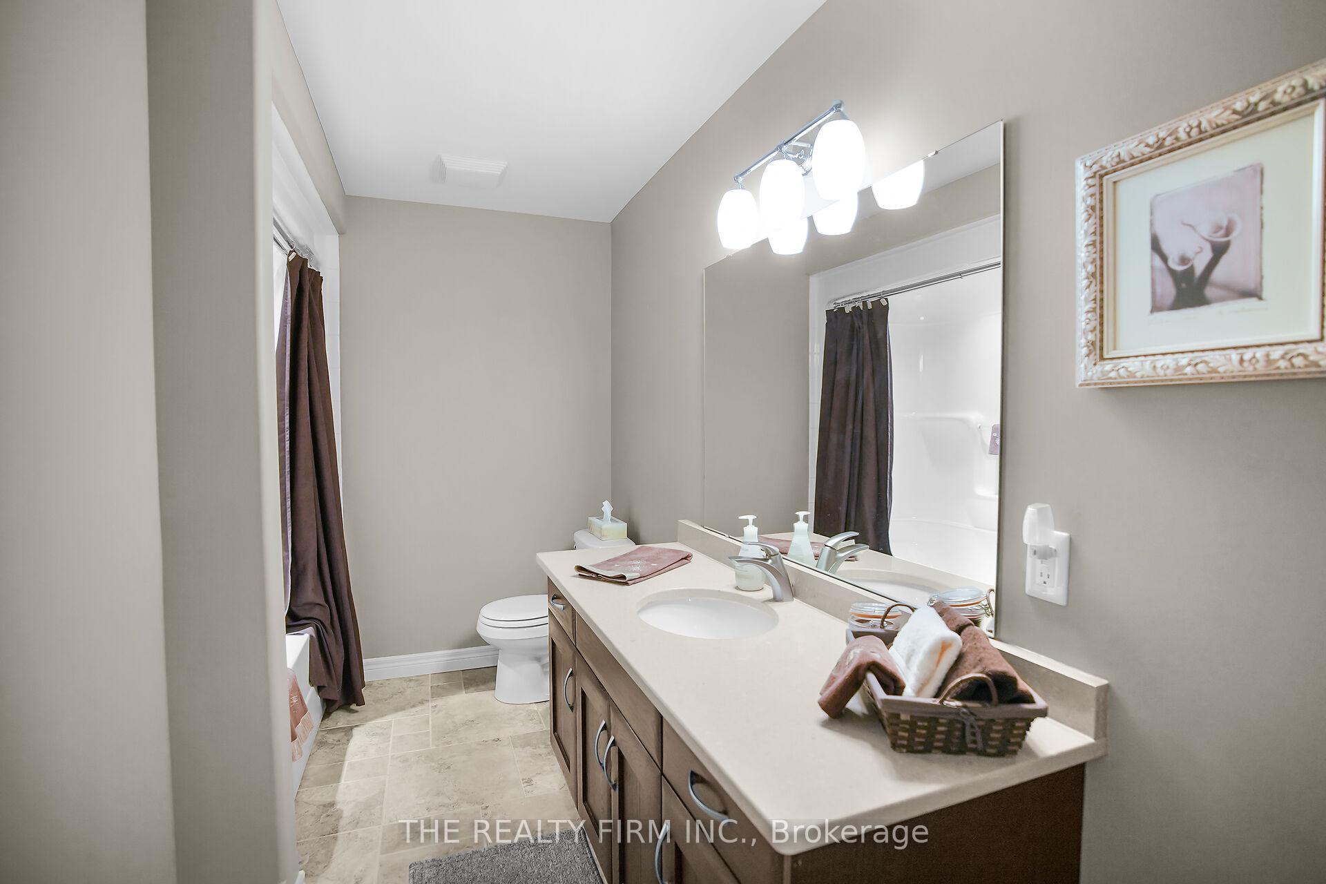 Photo 35 of 364 Darcy Drive E, Strathroy-Caradoc, NE — HOMEH