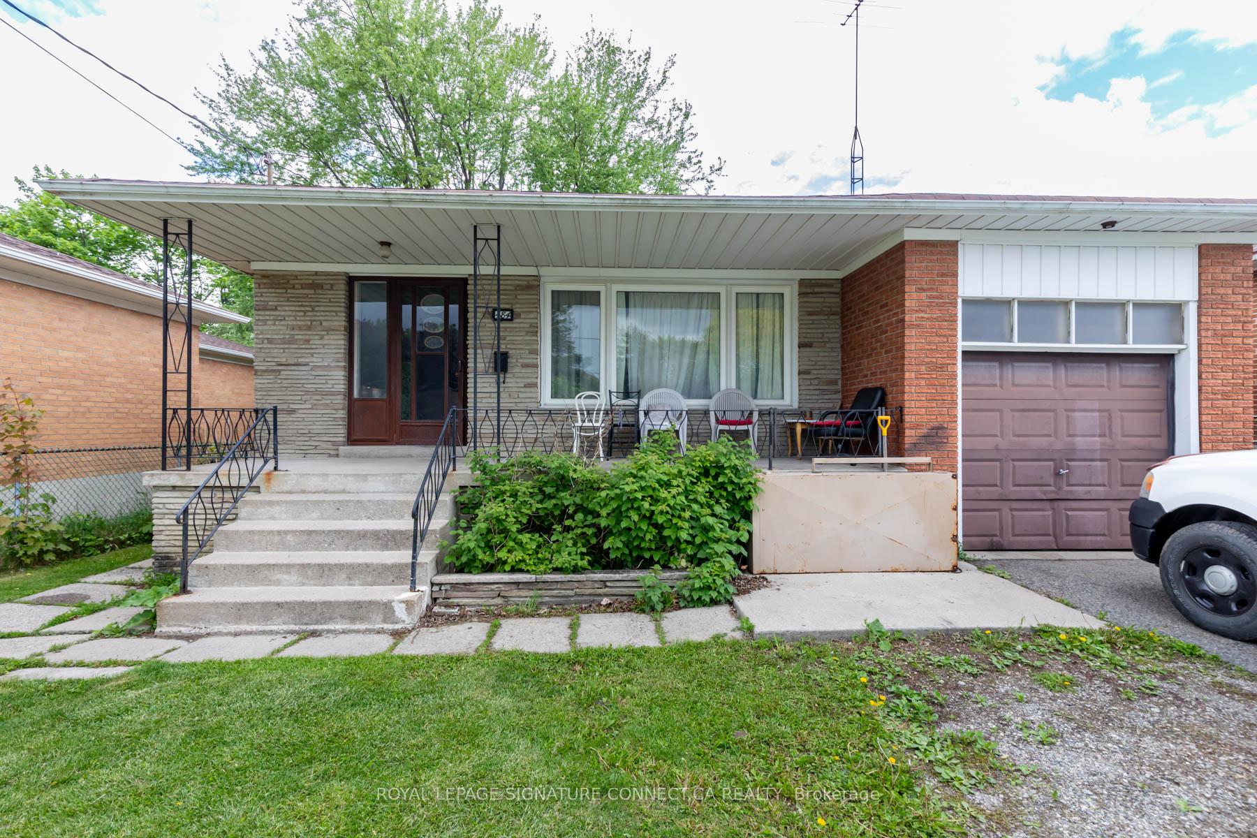 Front of 484 Drewry Avenue