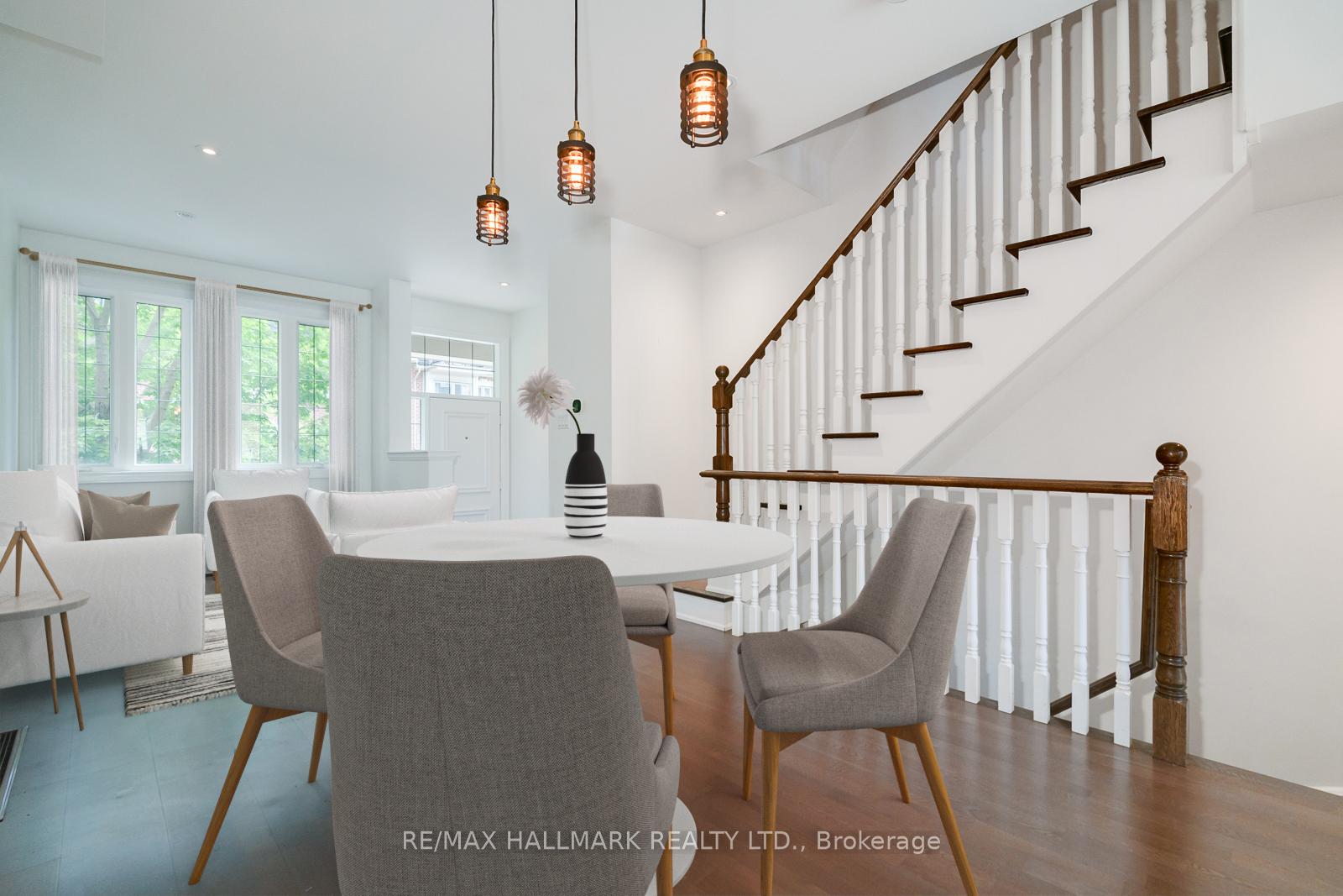 Photo 5 of 20 Sargent Lane, Toronto, East End-Danforth — HOMEH
