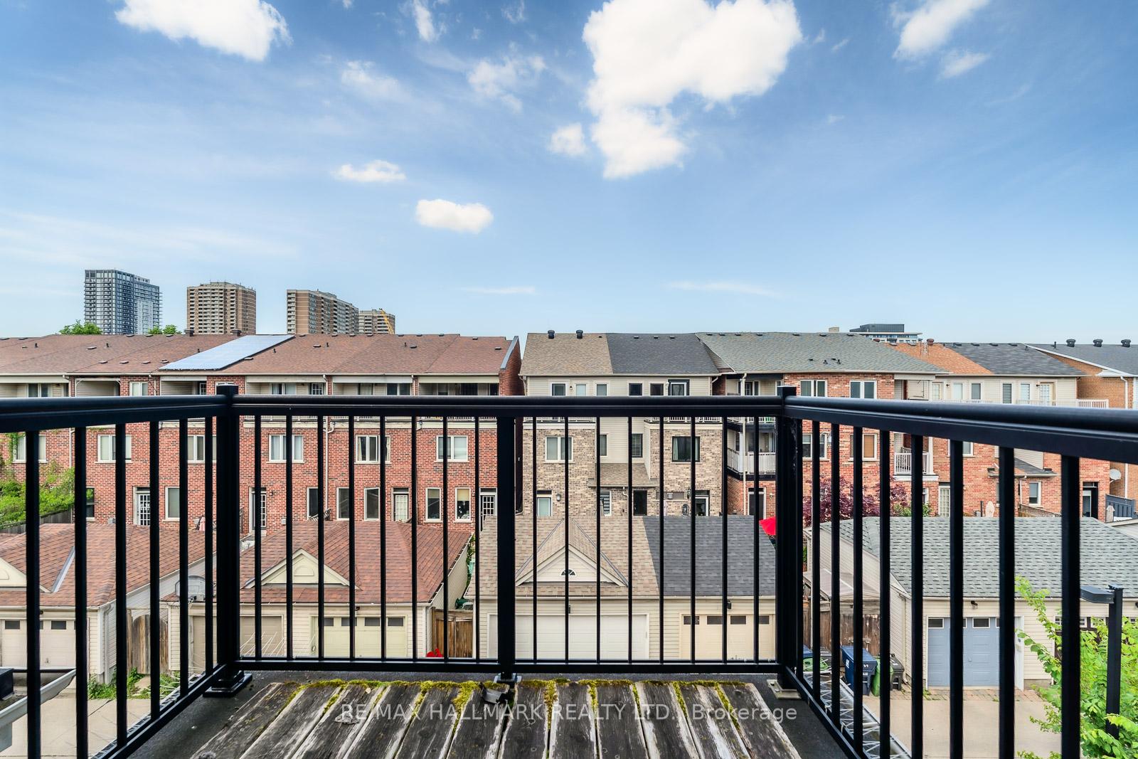 Photo 16 of 20 Sargent Lane, Toronto, East End-Danforth — HOMEH