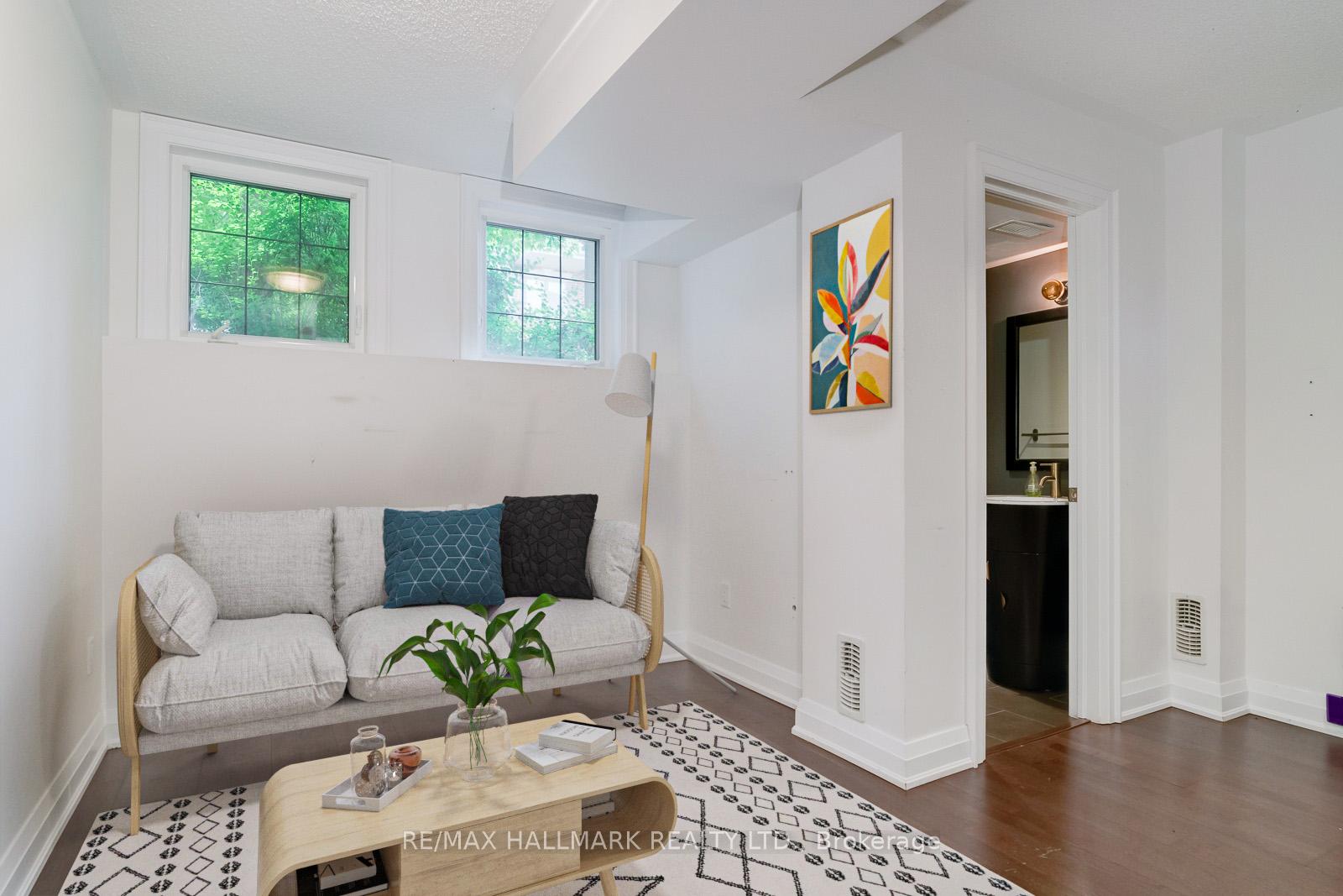 Photo 23 of 20 Sargent Lane, Toronto, East End-Danforth — HOMEH