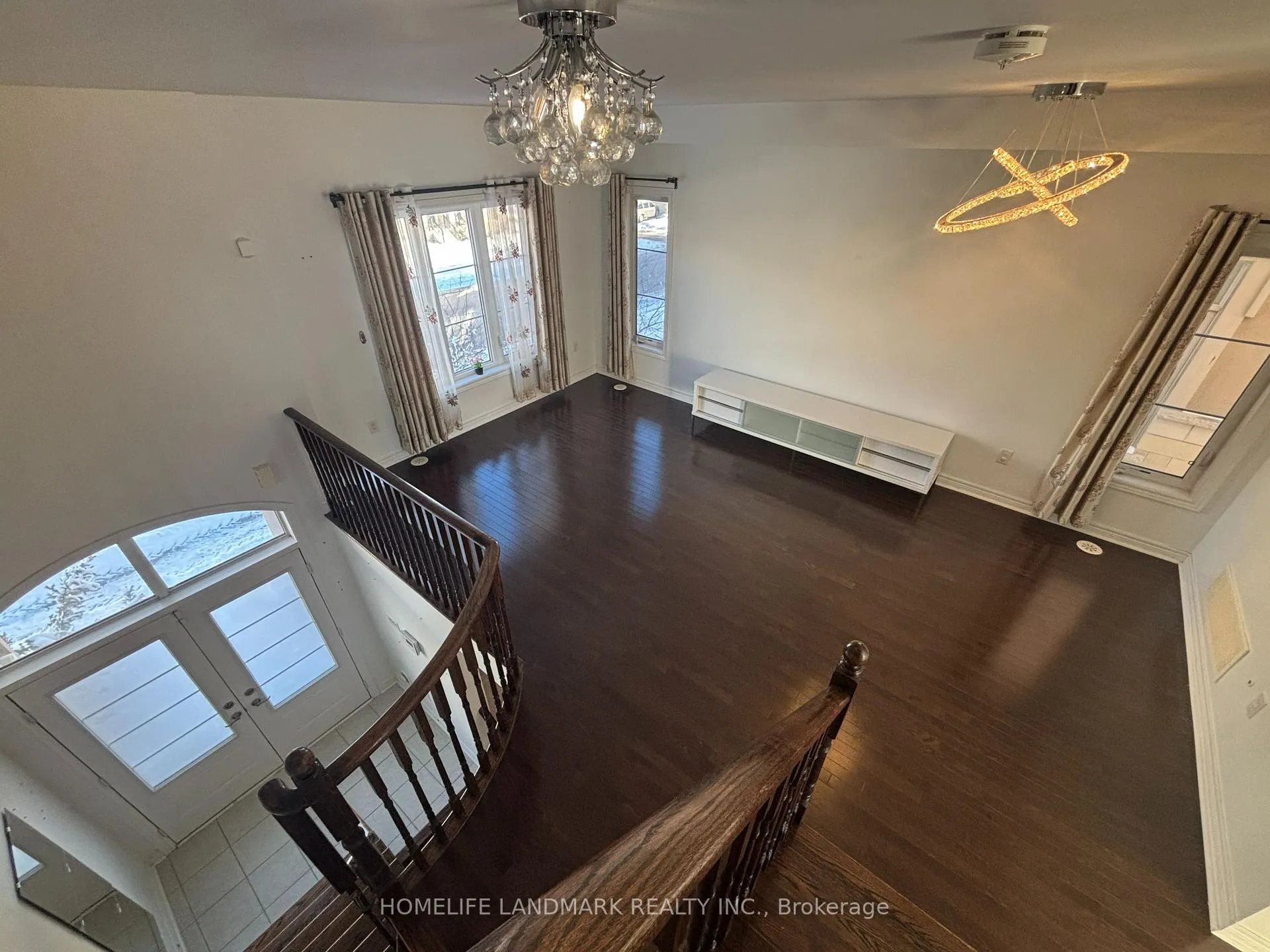 Photo 9 of 88 Grand Trunk Avenue, Vaughan, Patterson — HOMEH