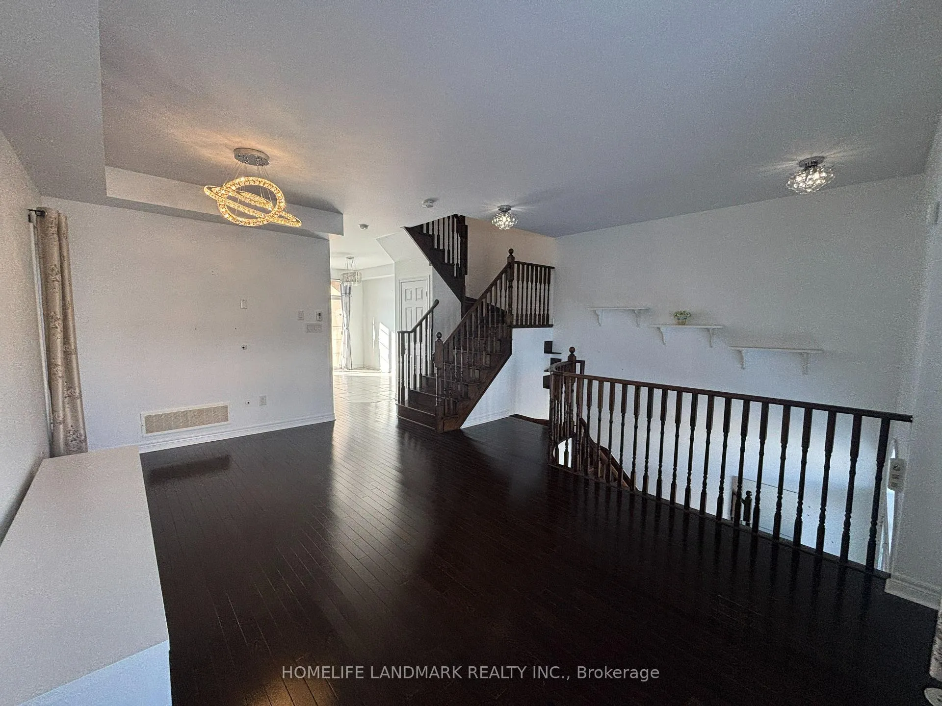 Photo 10 of 88 Grand Trunk Avenue, Vaughan, Patterson — HOMEH