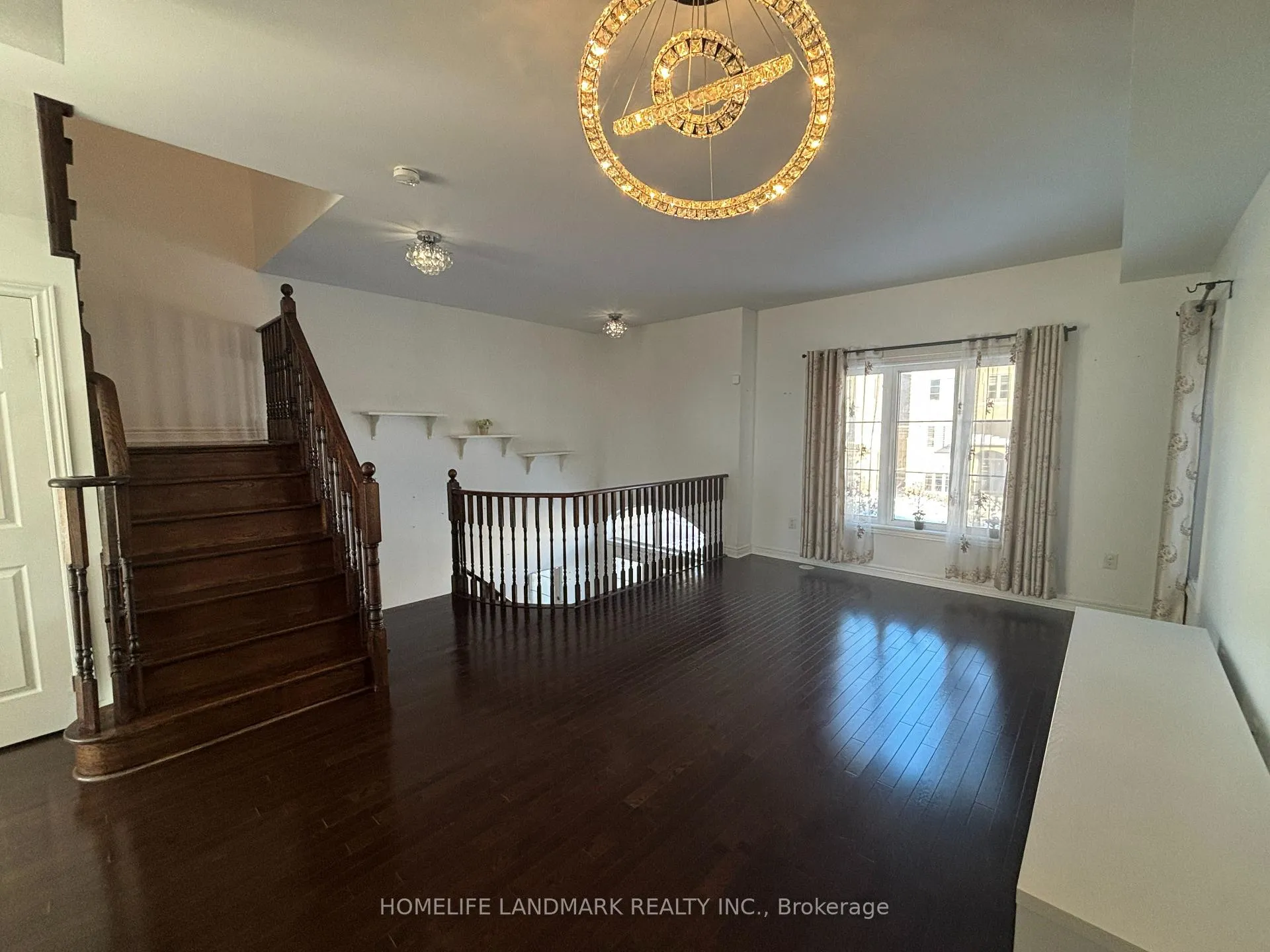 Photo 11 of 88 Grand Trunk Avenue, Vaughan, Patterson — HOMEH