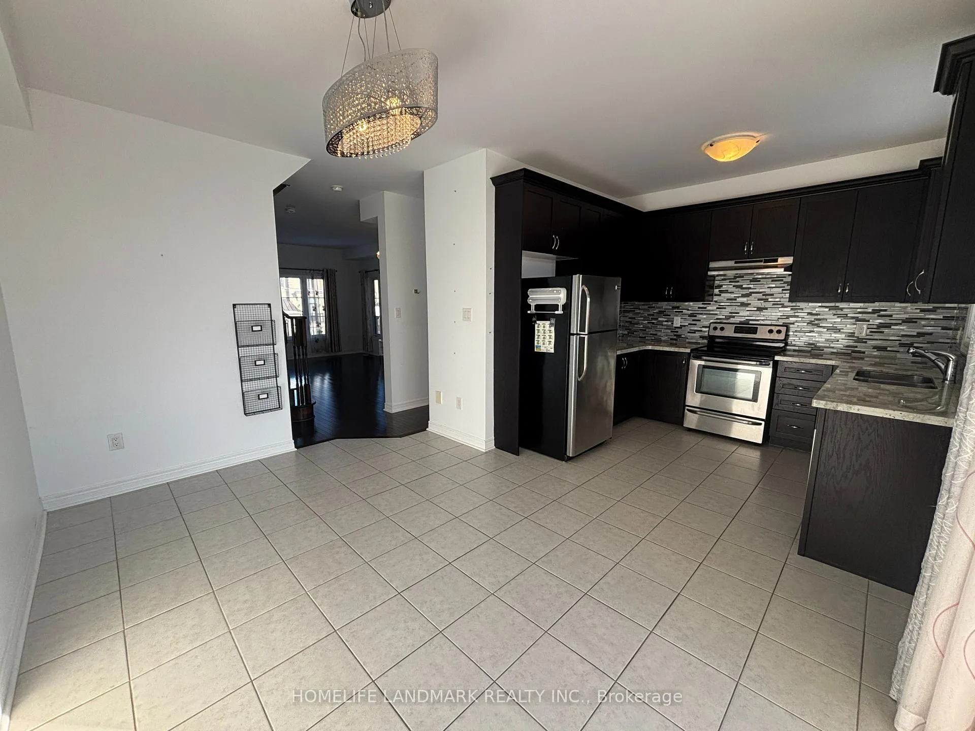 Photo 12 of 88 Grand Trunk Avenue, Vaughan, Patterson — HOMEH