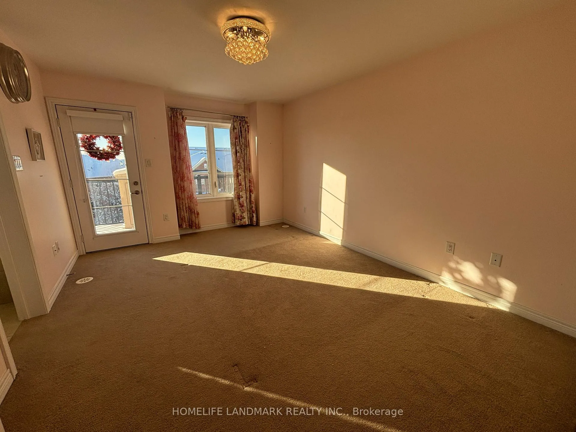 Photo 18 of 88 Grand Trunk Avenue, Vaughan, Patterson — HOMEH