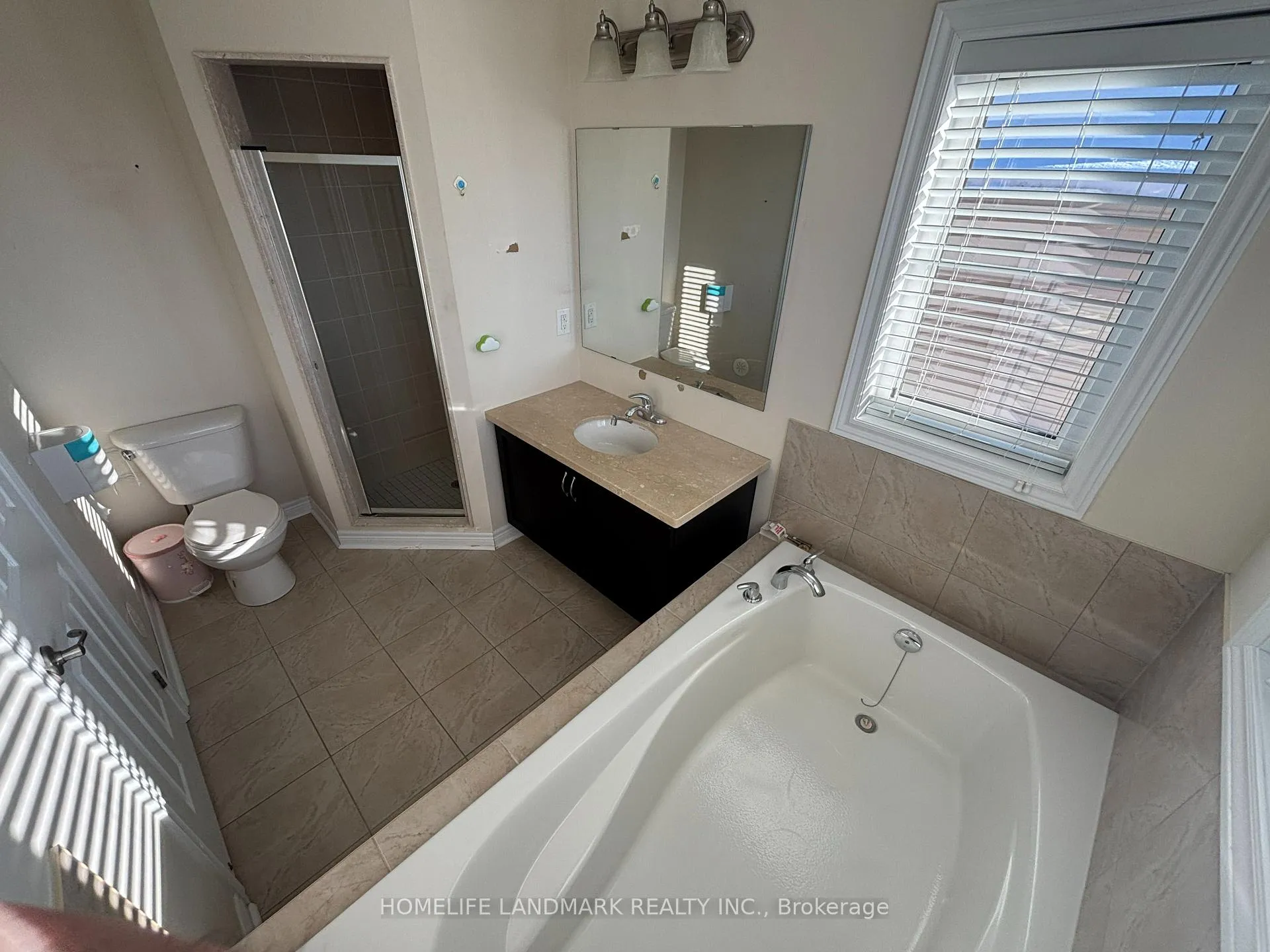 Photo 21 of 88 Grand Trunk Avenue, Vaughan, Patterson — HOMEH