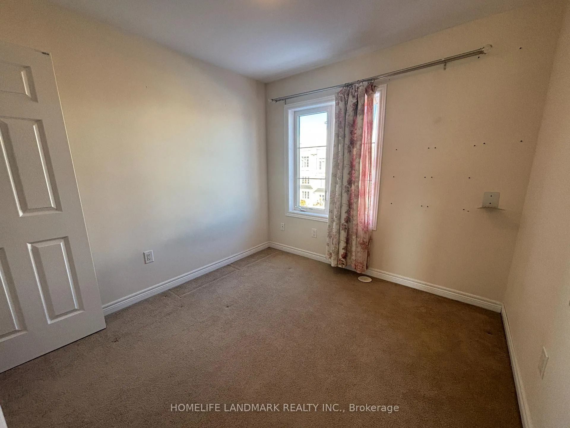 Photo 25 of 88 Grand Trunk Avenue, Vaughan, Patterson — HOMEH