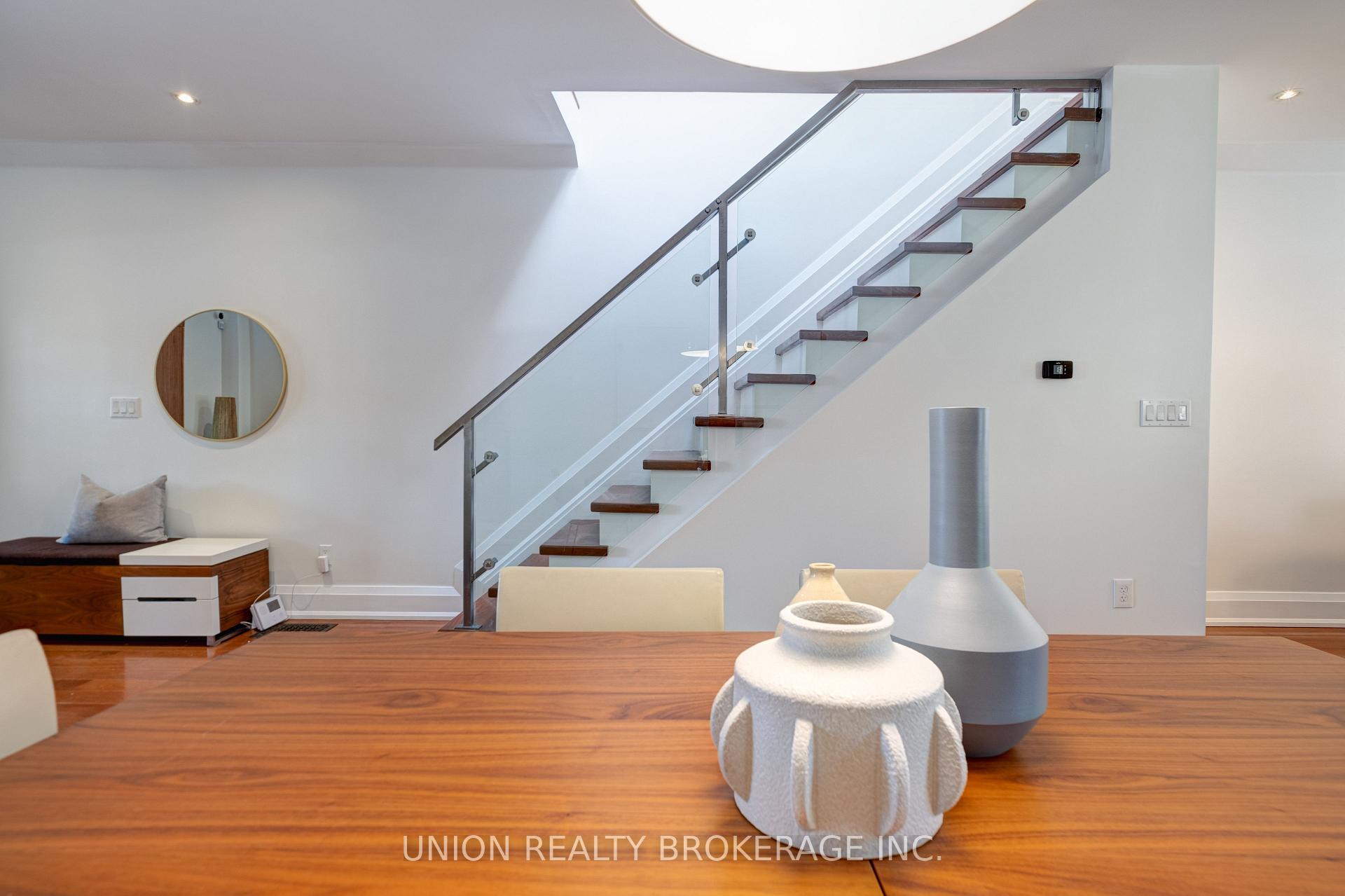 Photo 12 of 121 Withrow Avenue, Toronto, North Riverdale — HOMEH