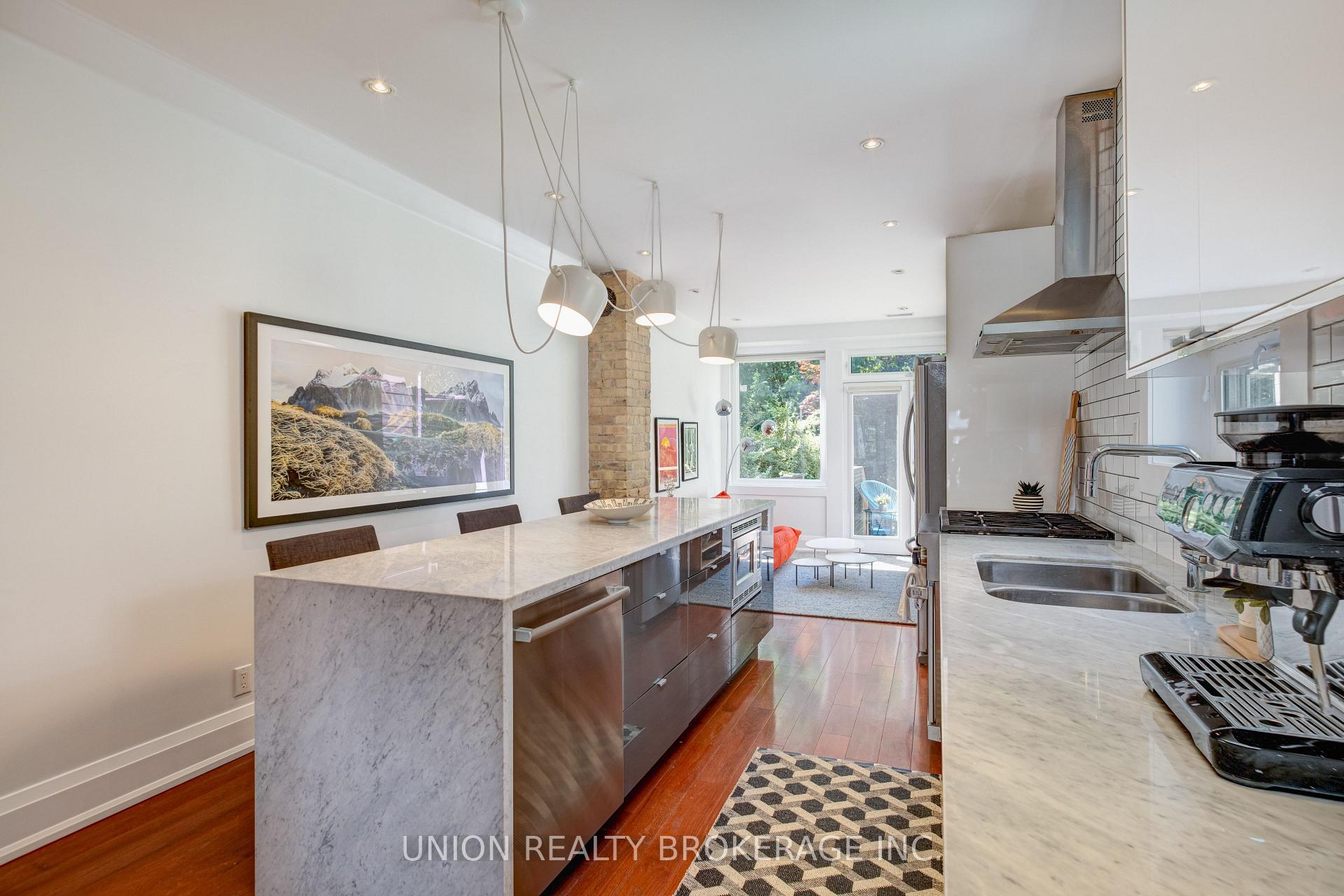 Photo 14 of 121 Withrow Avenue, Toronto, North Riverdale — HOMEH