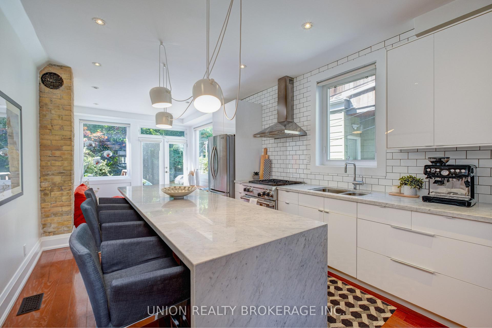 Photo 15 of 121 Withrow Avenue, Toronto, North Riverdale — HOMEH