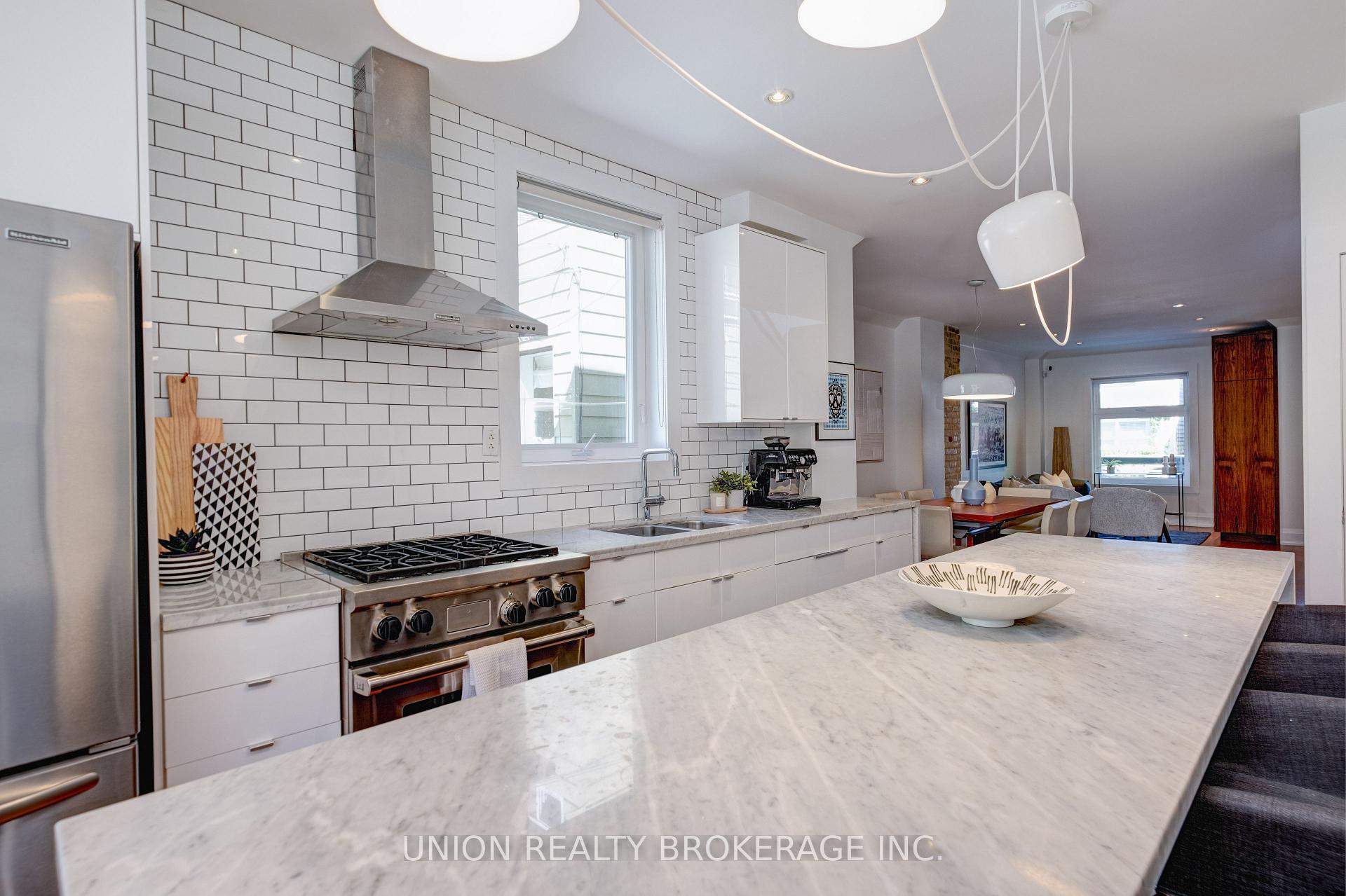 Photo 16 of 121 Withrow Avenue, Toronto, North Riverdale — HOMEH