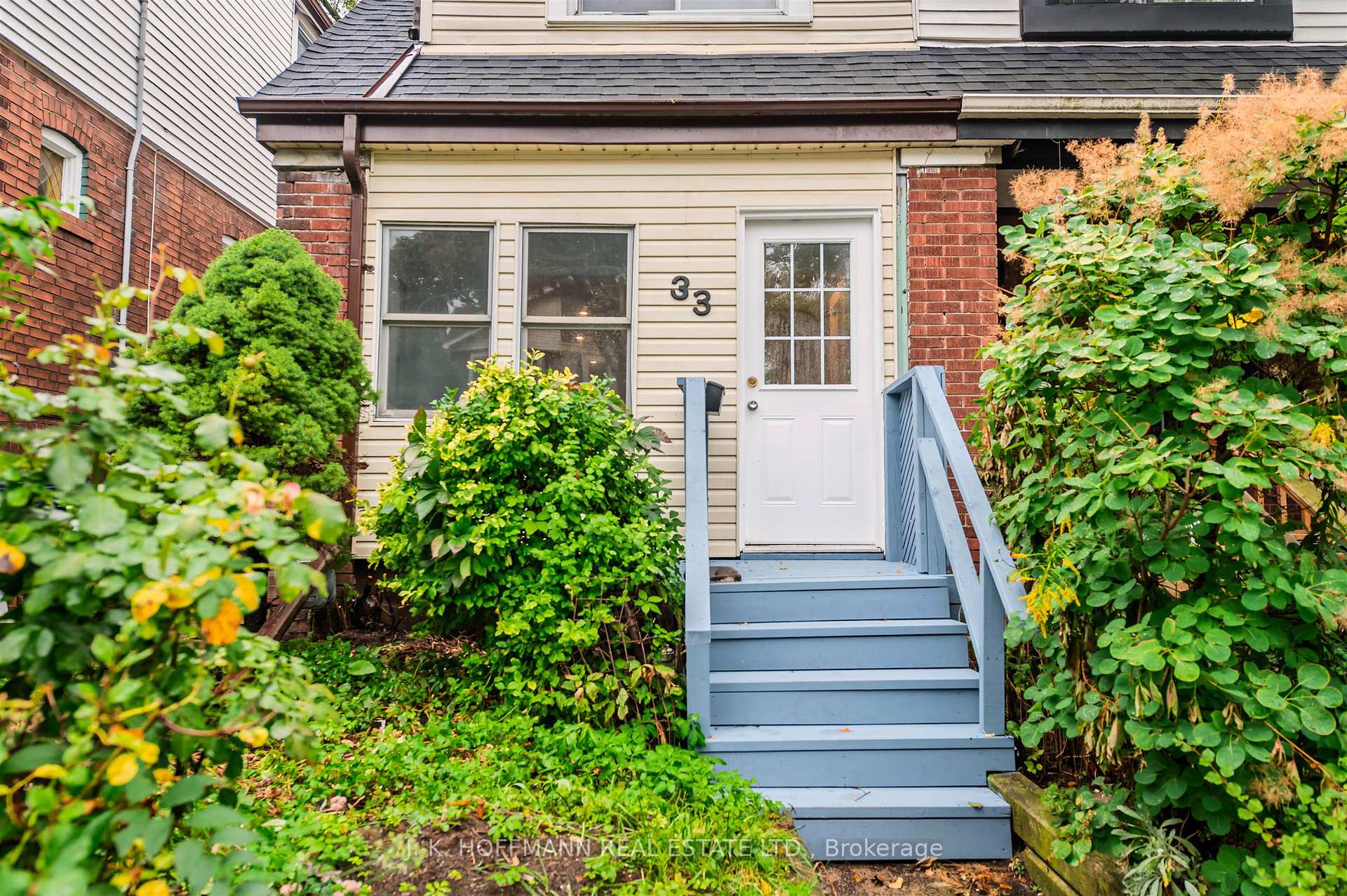 Photo 2 of 33 Darrell Avenue, Toronto, East End-Danforth — HOMEH