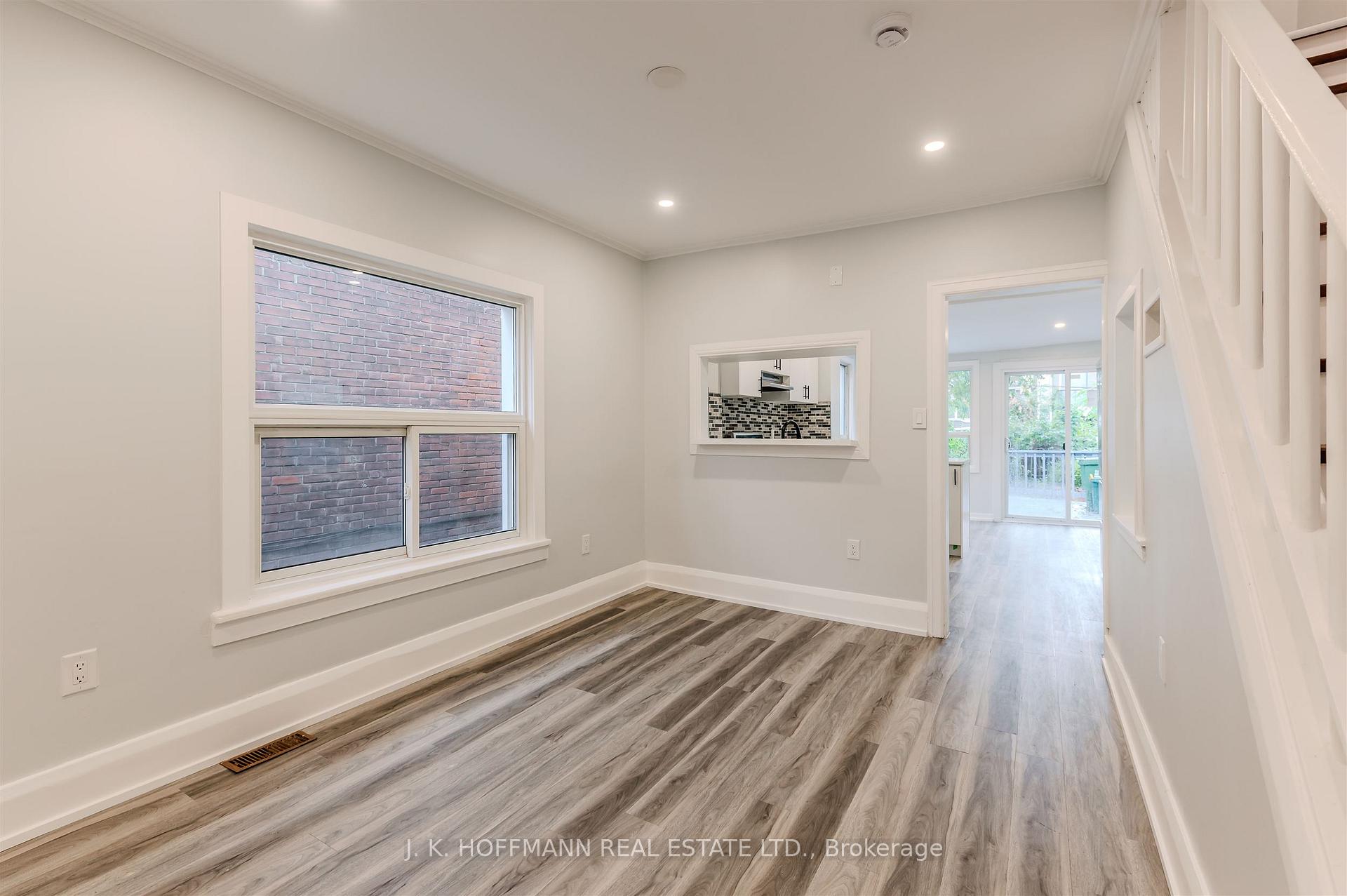 Photo 6 of 33 Darrell Avenue, Toronto, East End-Danforth — HOMEH