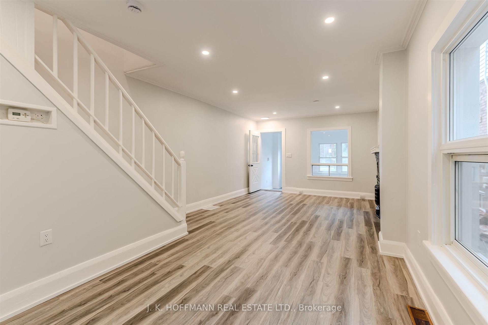 Photo 8 of 33 Darrell Avenue, Toronto, East End-Danforth — HOMEH