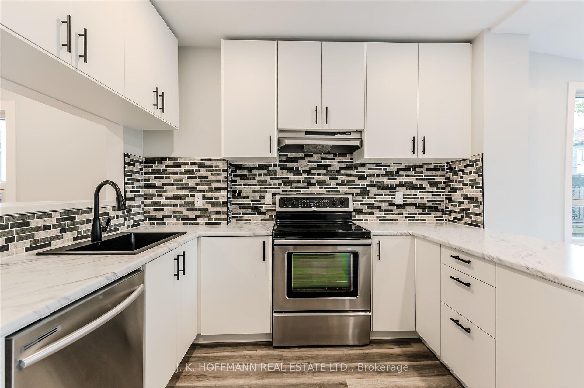 Photo 10 of 33 Darrell Avenue, Toronto, East End-Danforth — HOMEH