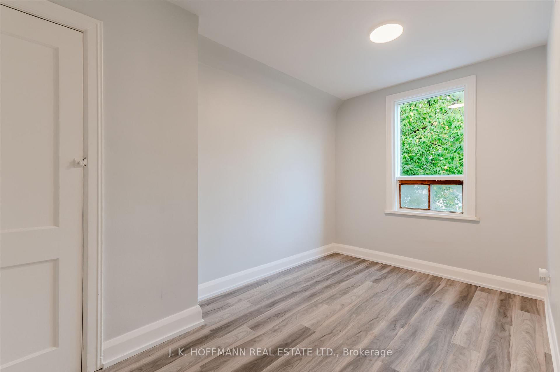 Photo 19 of 33 Darrell Avenue, Toronto, East End-Danforth — HOMEH