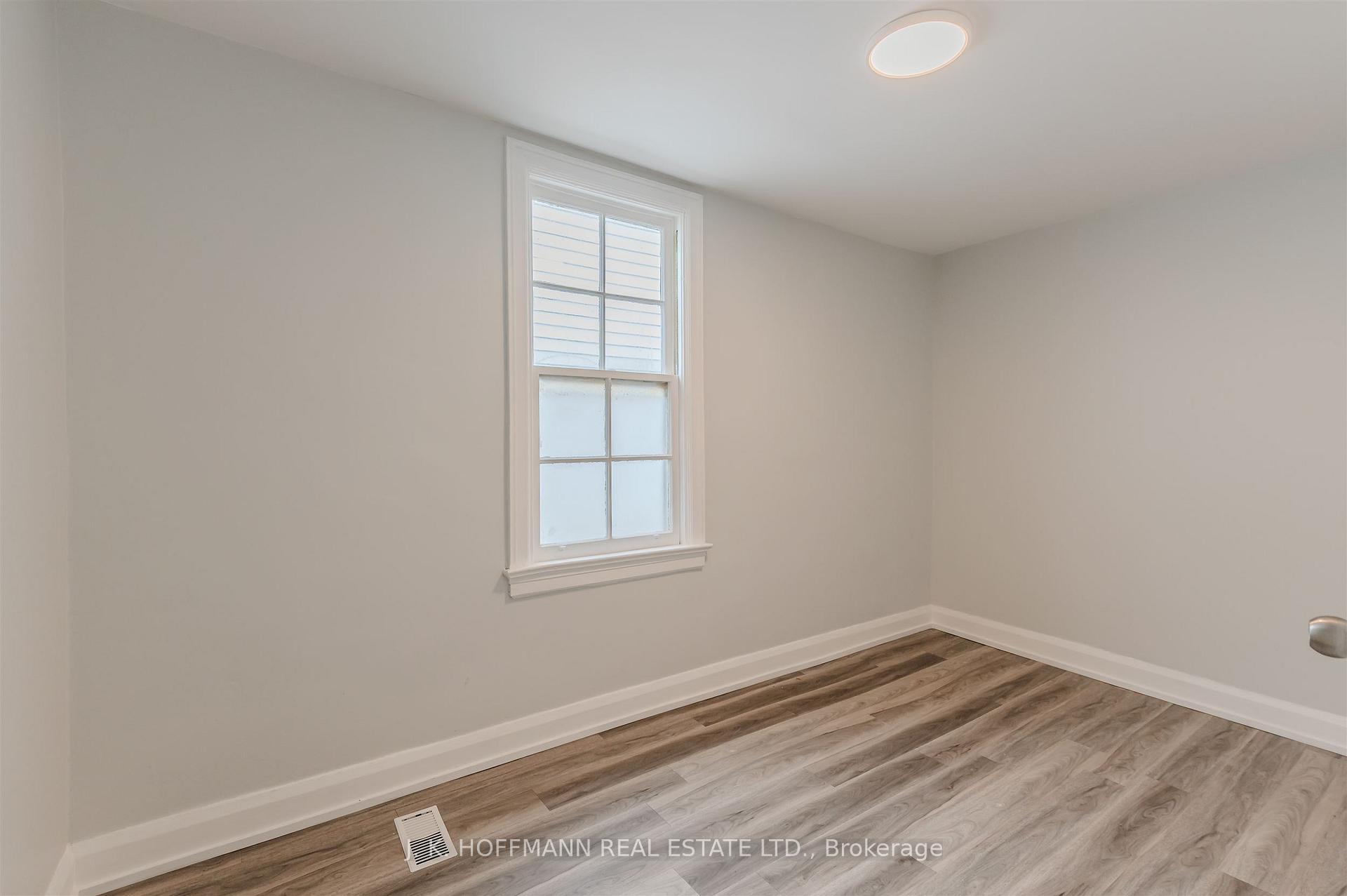 Photo 21 of 33 Darrell Avenue, Toronto, East End-Danforth — HOMEH