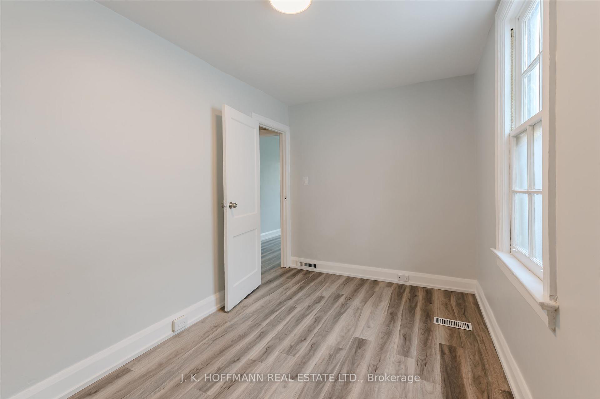 Photo 22 of 33 Darrell Avenue, Toronto, East End-Danforth — HOMEH