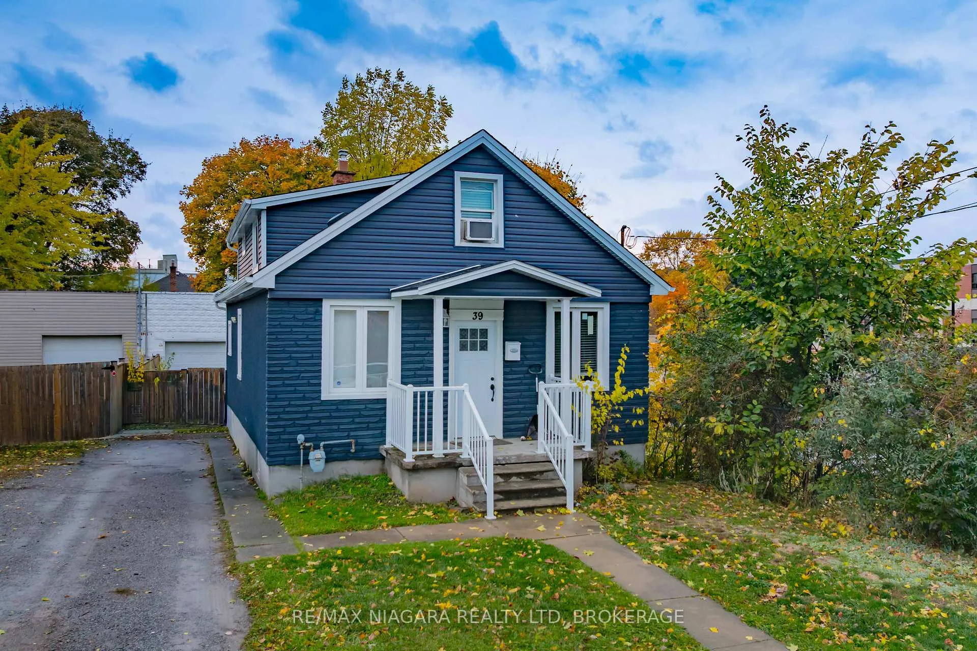 Photo 1 of Unit upper, 39 Carleton Street N, Thorold, Thorold Downtown — HOMEH