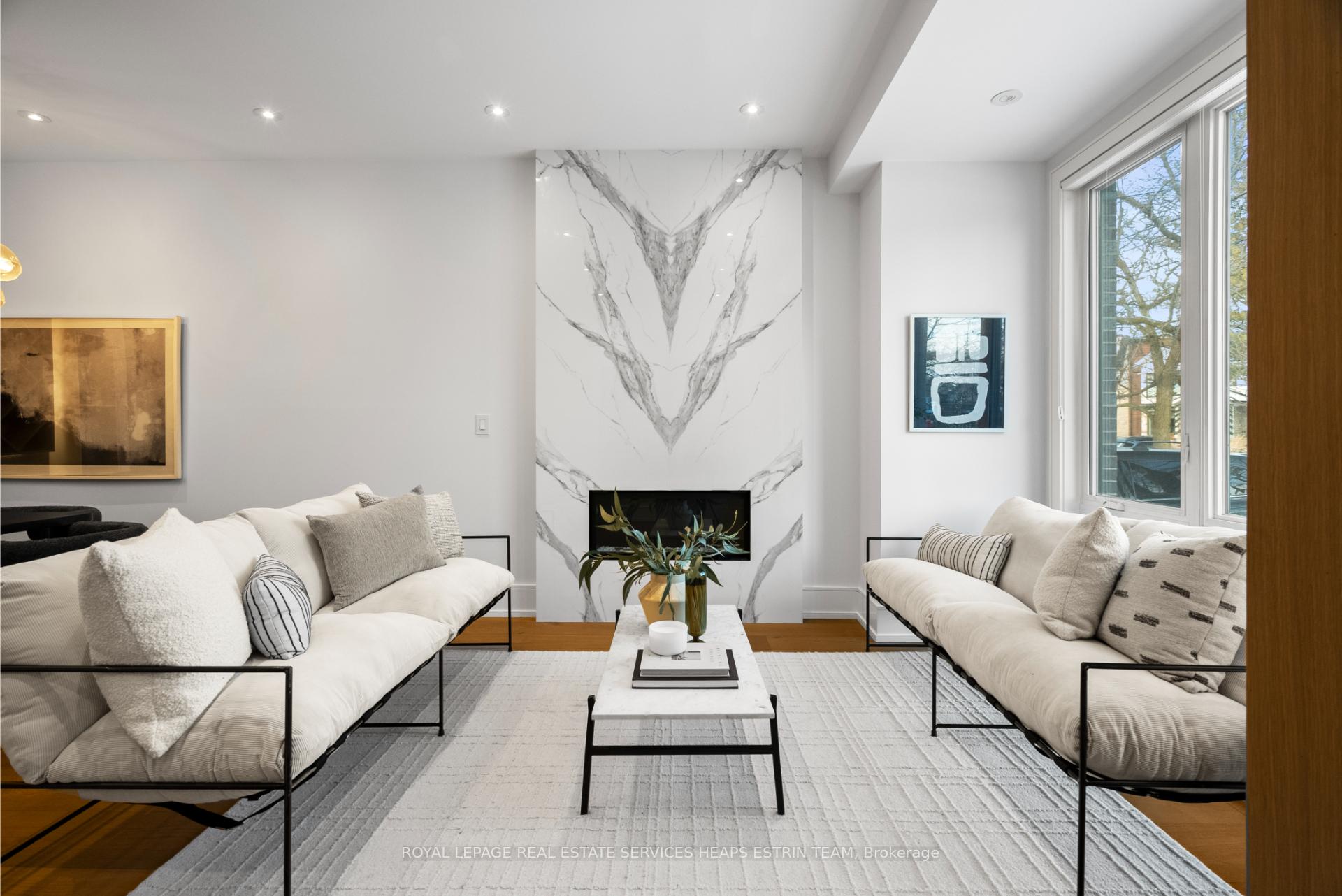 Photo 4 of 39 Sharron Drive, Toronto, Leaside — HOMEH