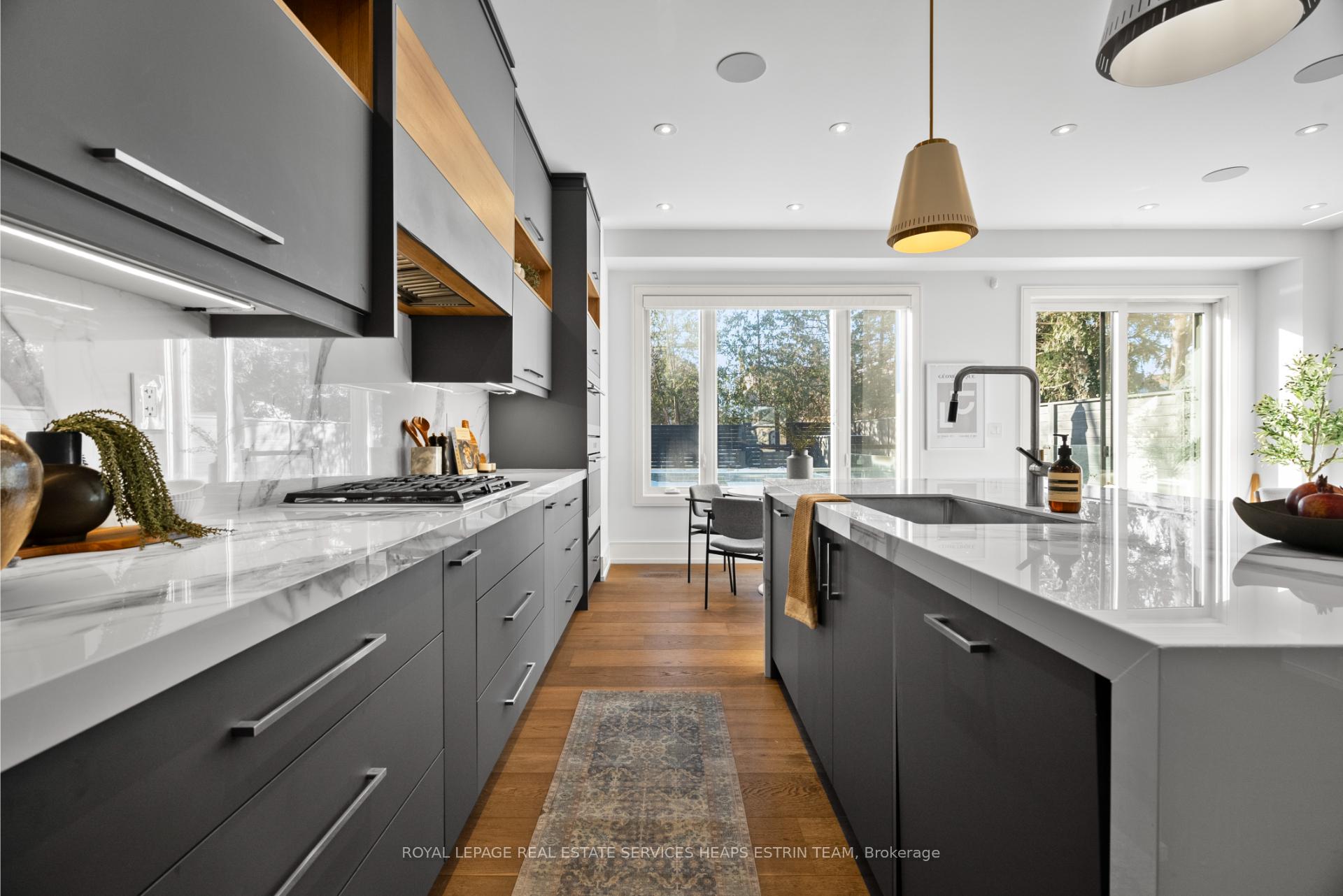Photo 8 of 39 Sharron Drive, Toronto, Leaside — HOMEH