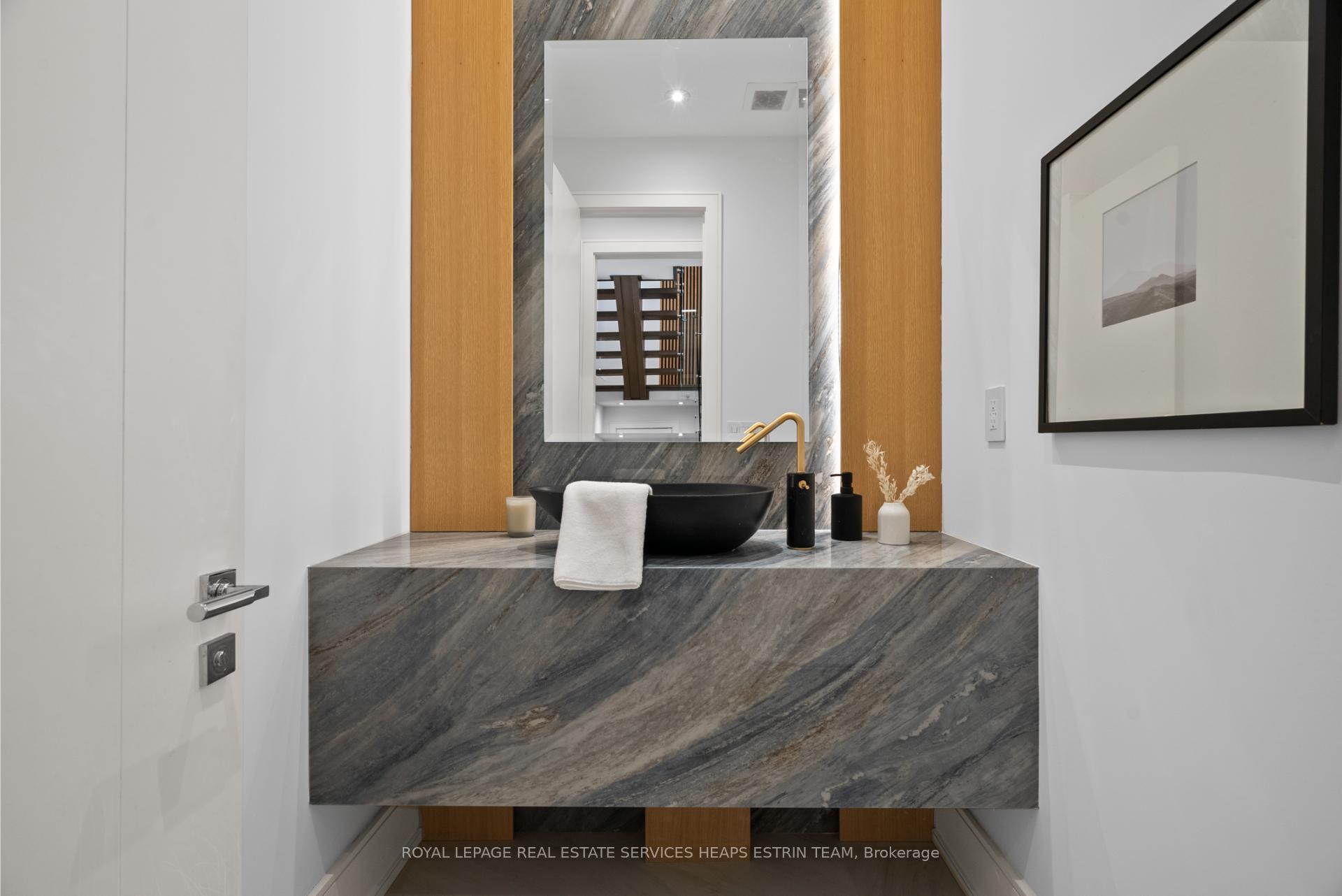 Photo 15 of 39 Sharron Drive, Toronto, Leaside — HOMEH