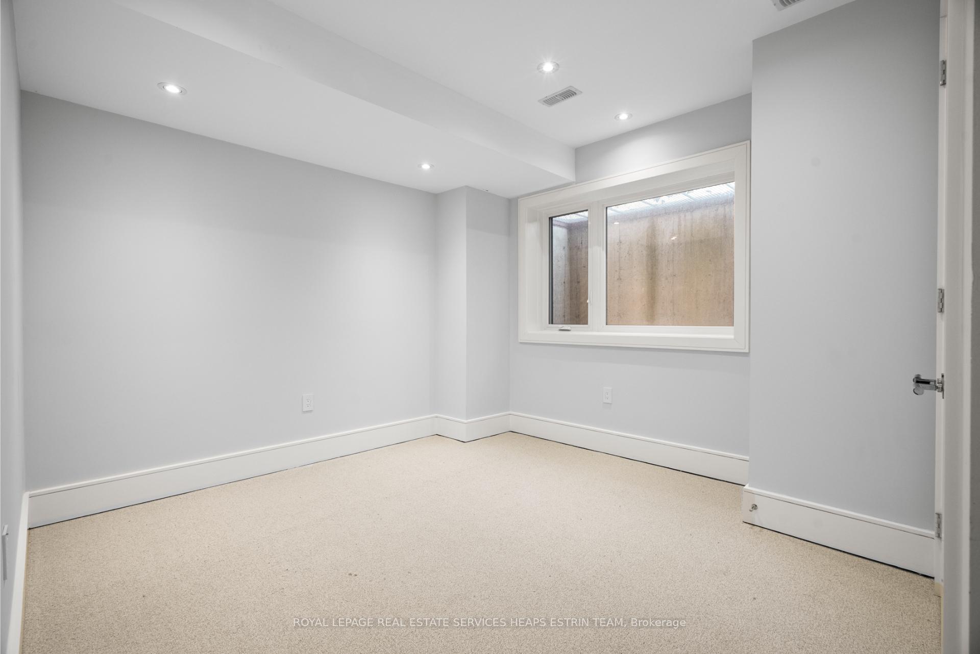 Photo 23 of 39 Sharron Drive, Toronto, Leaside — HOMEH