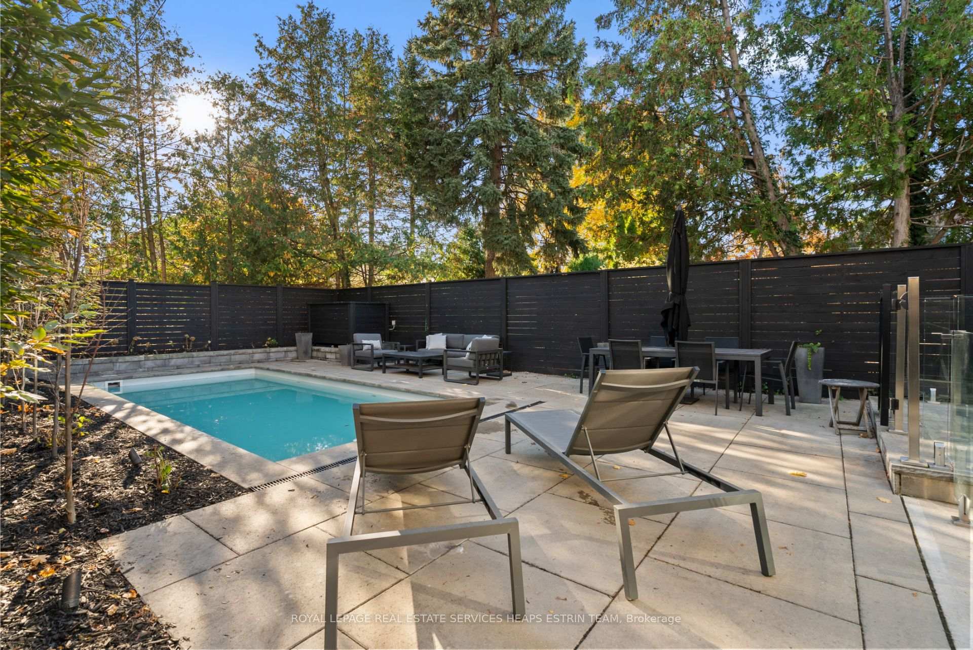 Photo 32 of 39 Sharron Drive, Toronto, Leaside — HOMEH