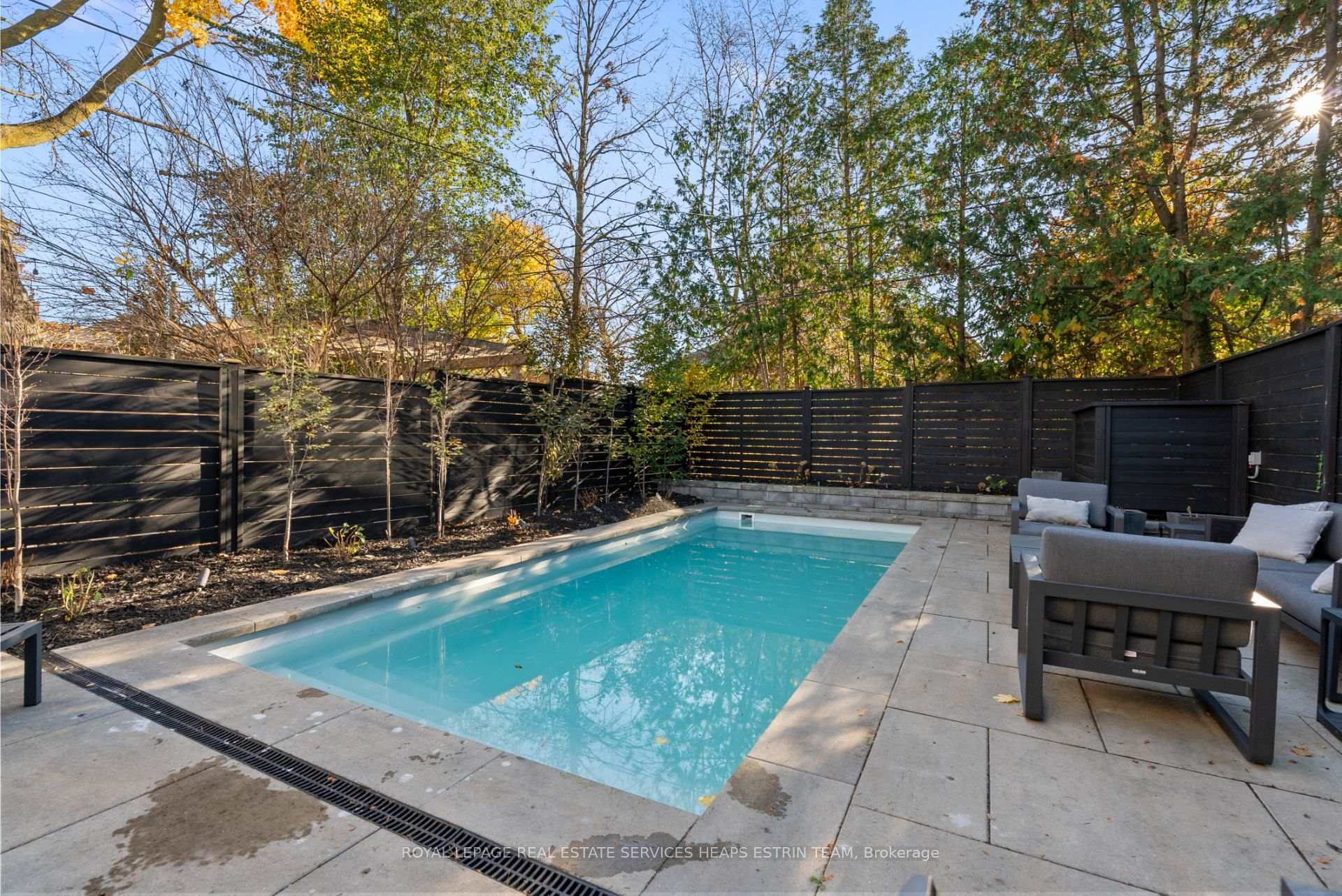 Photo 33 of 39 Sharron Drive, Toronto, Leaside — HOMEH