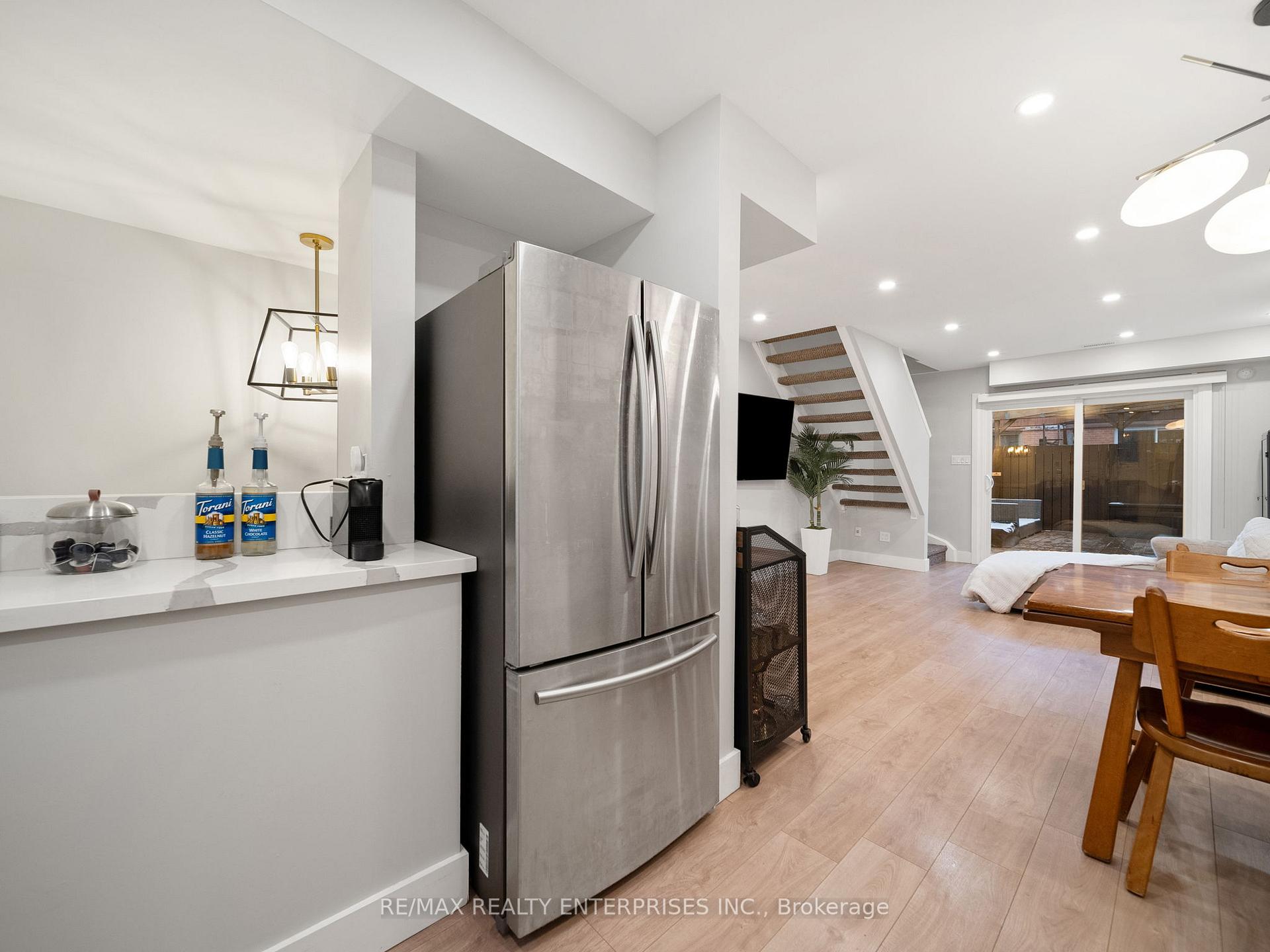 Photo 10 of 247 Ontario Street, Toronto, Moss Park — HOMEH