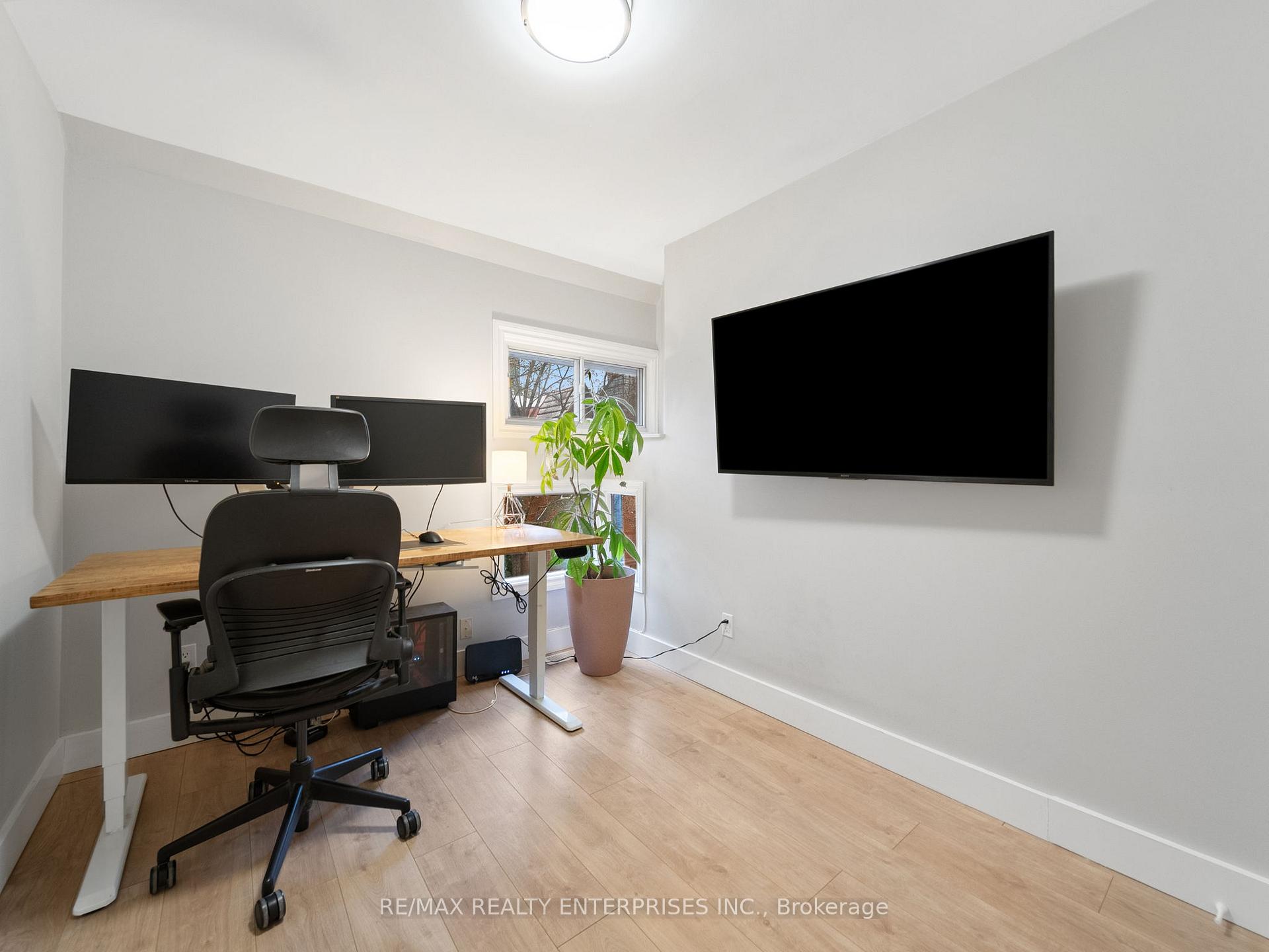 Photo 6 of 247 Ontario Street, Toronto, Moss Park — HOMEH
