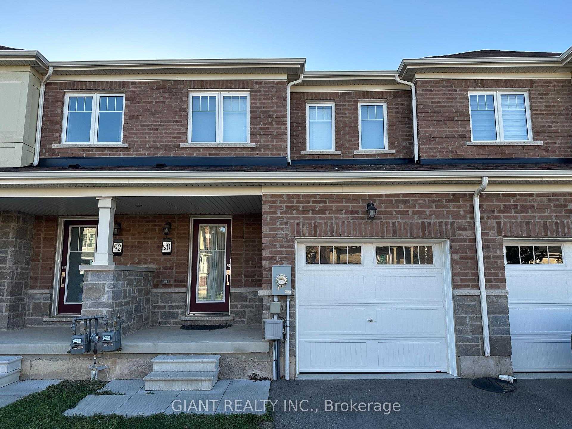 Front of 90 Esther Crescent