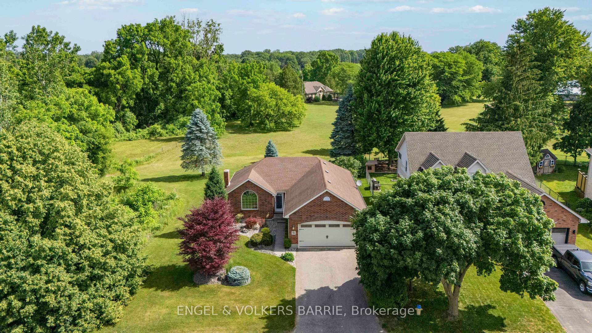 Photo 3 of 91 Parkview Drive, Strathroy-Caradoc, SE — HOMEH
