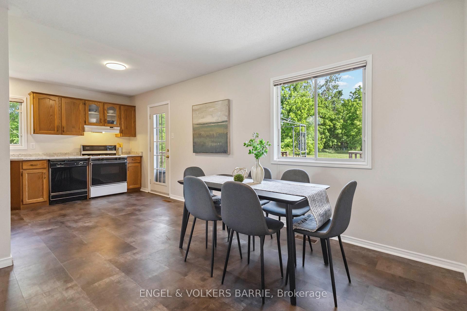 Photo 8 of 91 Parkview Drive, Strathroy-Caradoc, SE — HOMEH