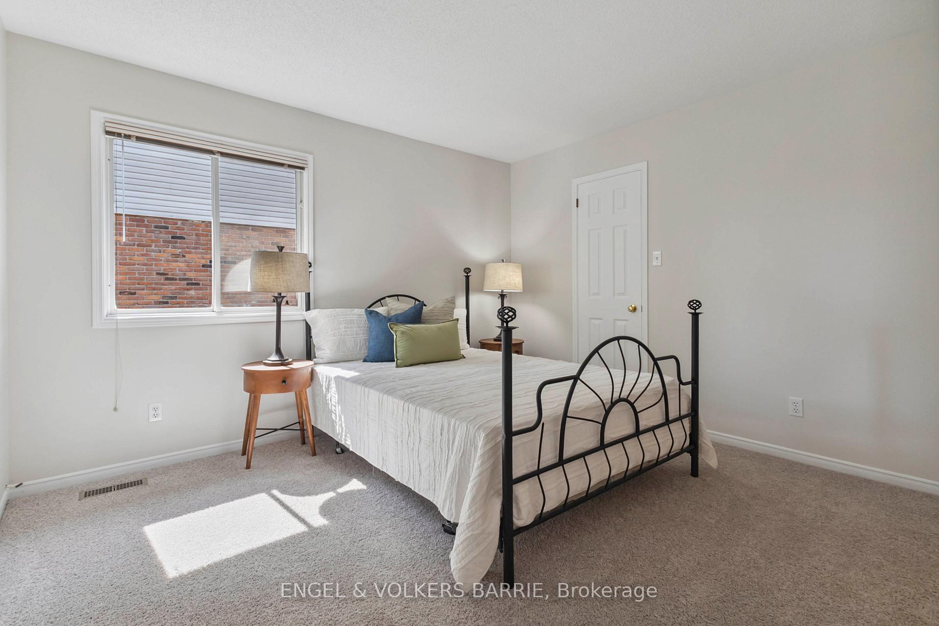 Photo 11 of 91 Parkview Drive, Strathroy-Caradoc, SE — HOMEH