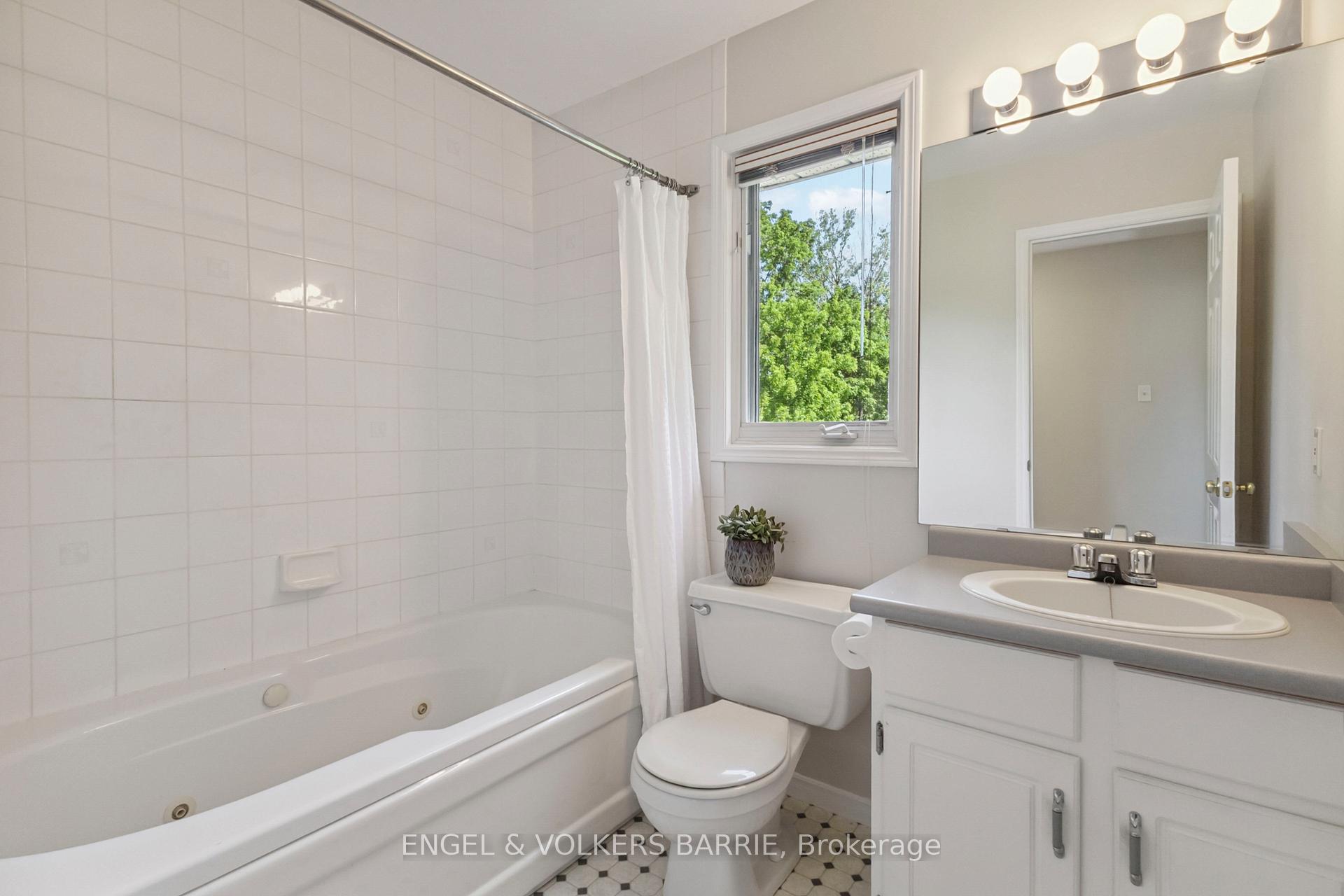 Photo 16 of 91 Parkview Drive, Strathroy-Caradoc, SE — HOMEH