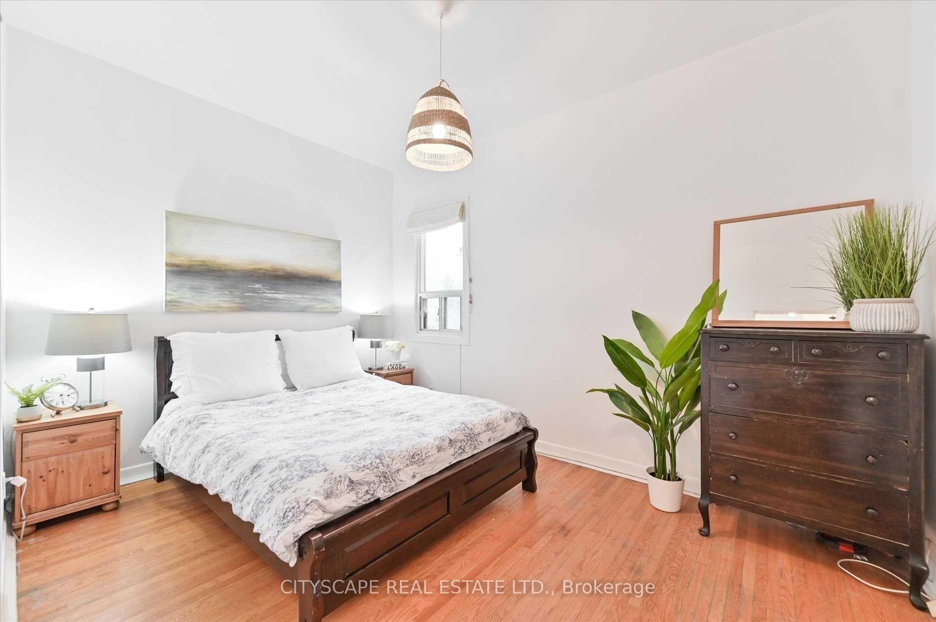 Photo 17 of 15 Midburn Avenue, Toronto, Crescent Town — HOMEH