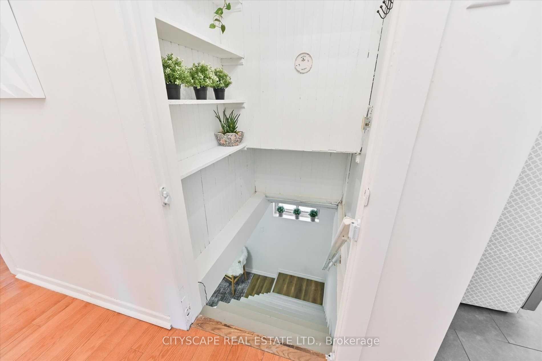 Photo 19 of 15 Midburn Avenue, Toronto, Crescent Town — HOMEH